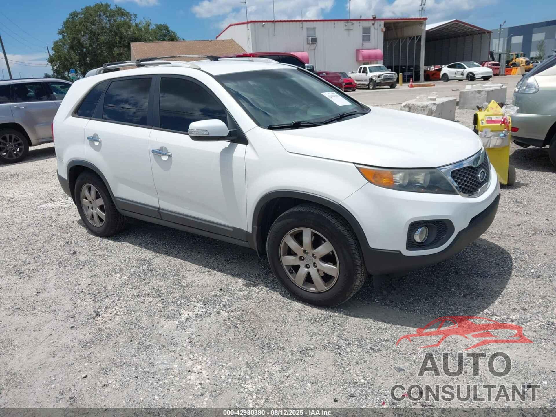 KIA SORENTO 2013 - 5XYKT4A25DG411028