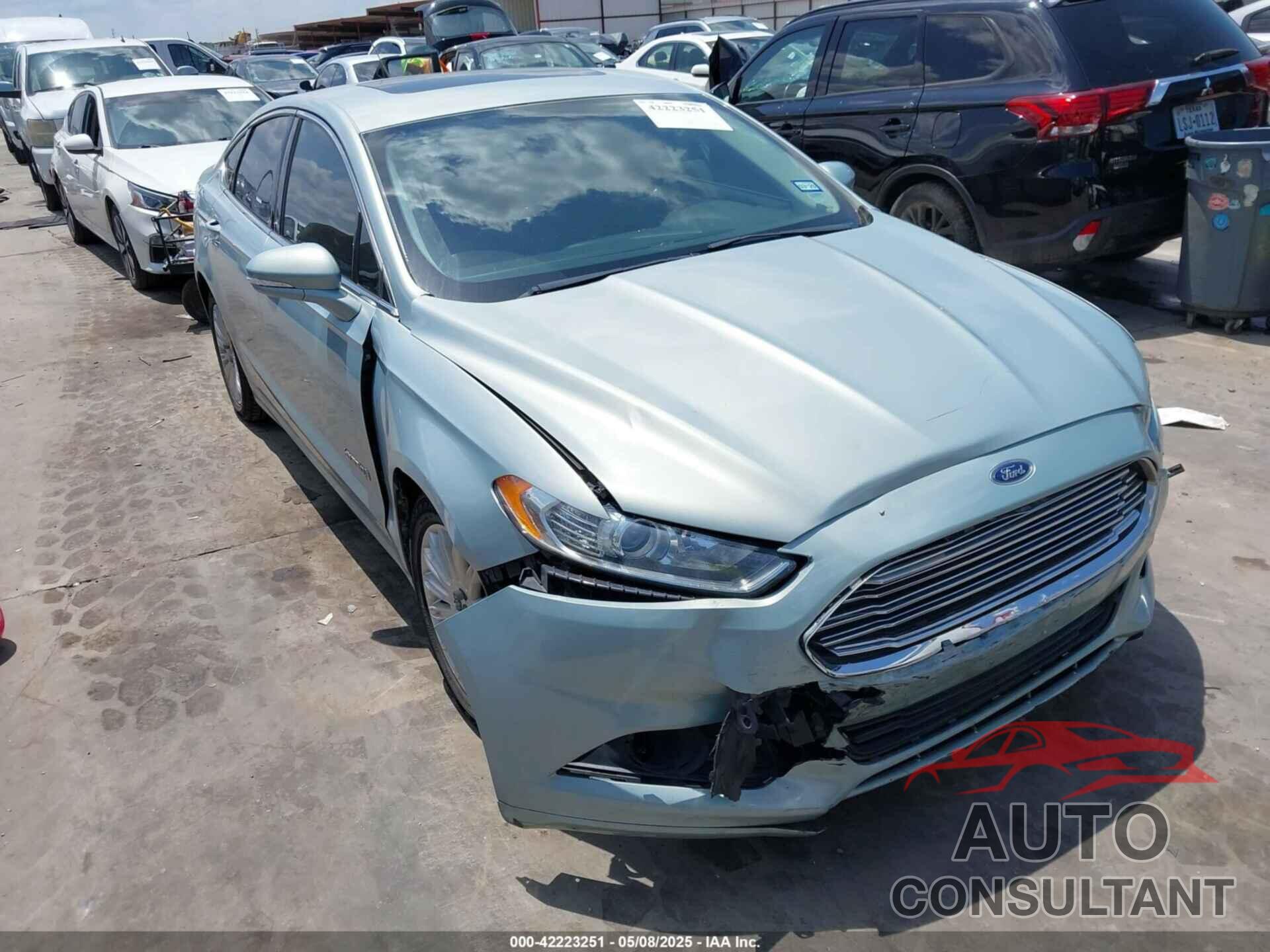 FORD FUSION HYBRID 2013 - 3FA6P0LUXDR226823