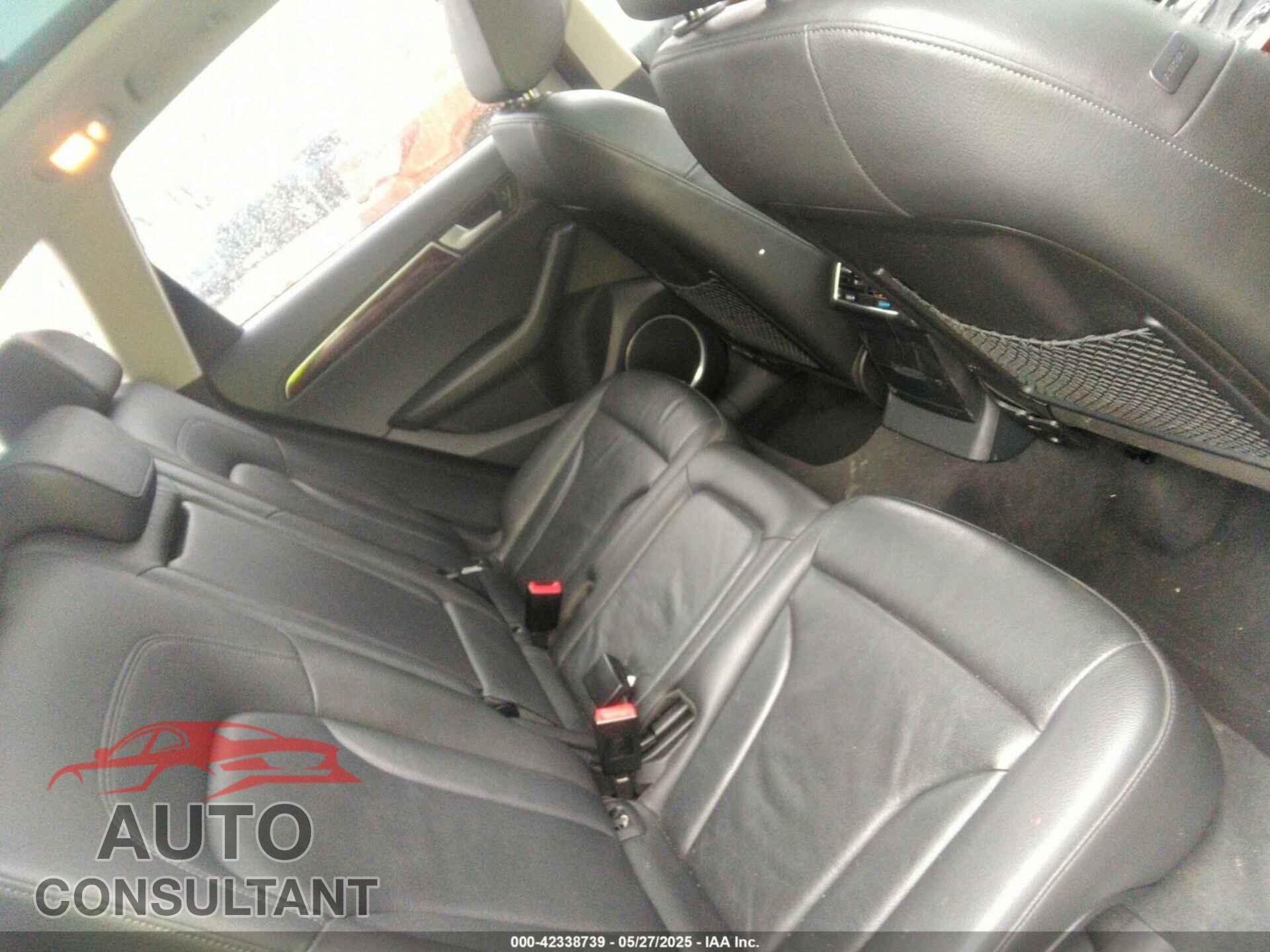 AUDI Q5 2012 - WA1LFAFP2CA077208
