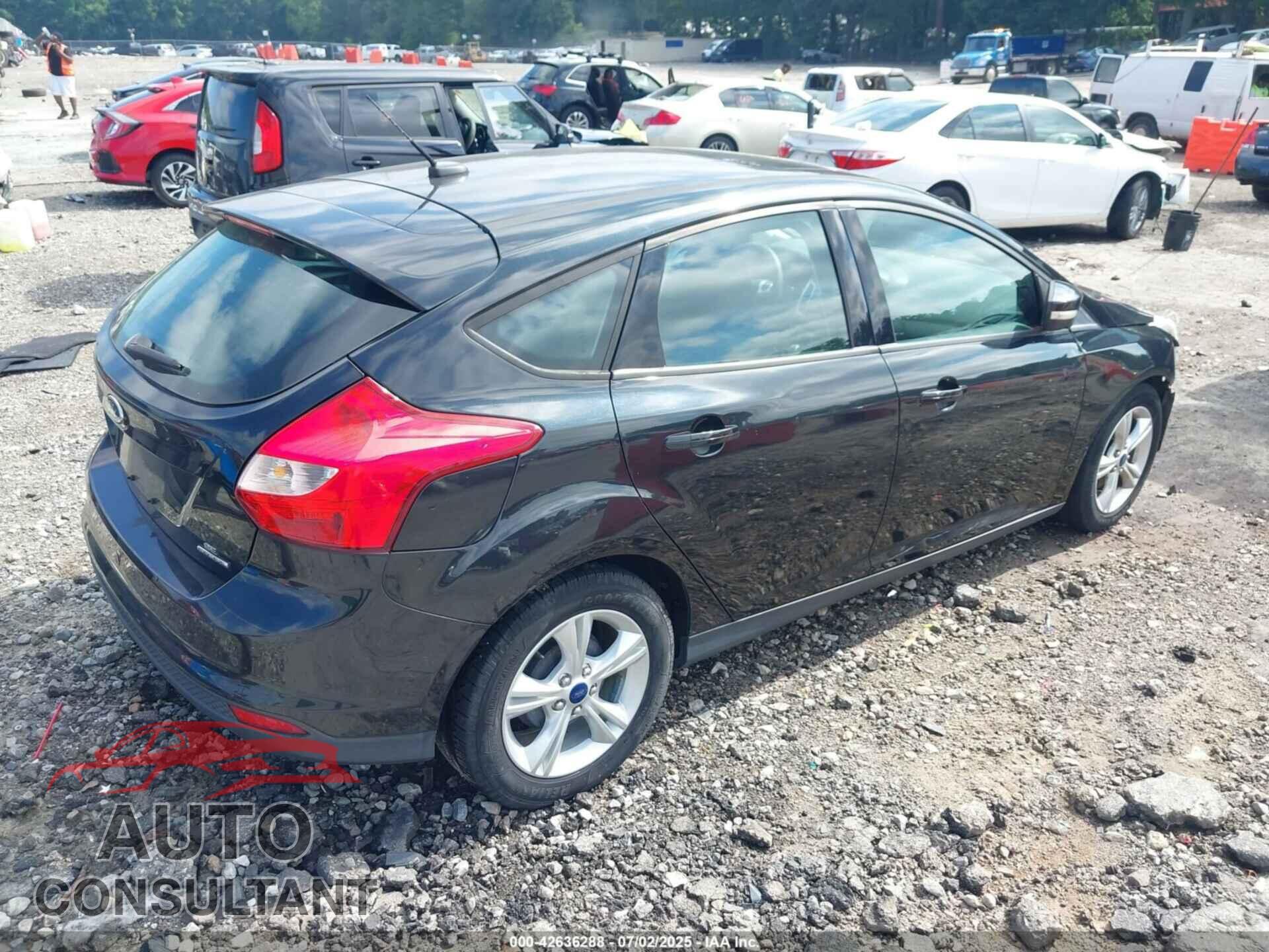 FORD FOCUS 2014 - 1FADP3K21EL457439