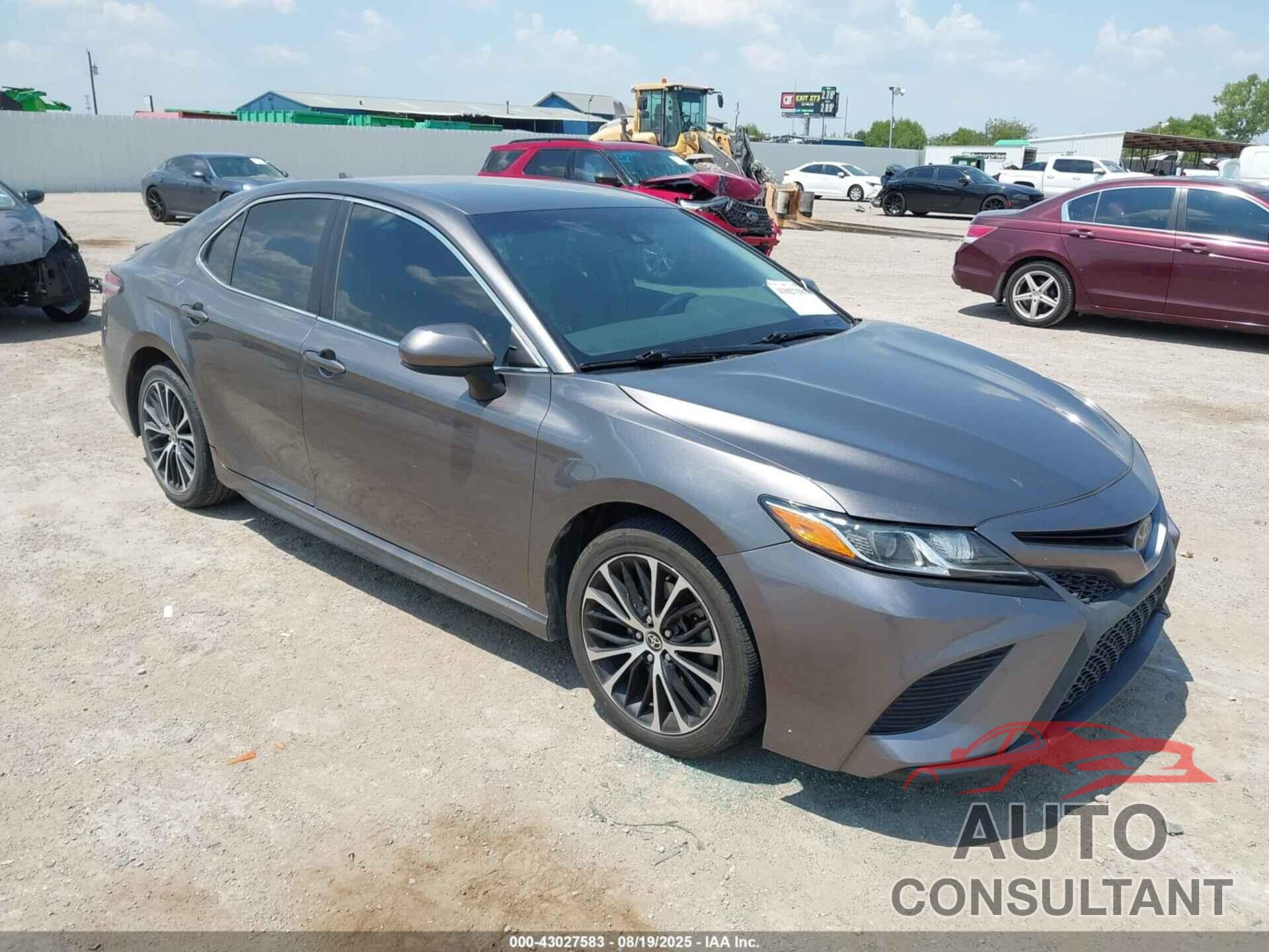 TOYOTA CAMRY 2020 - 4T1G11AK2LU506729