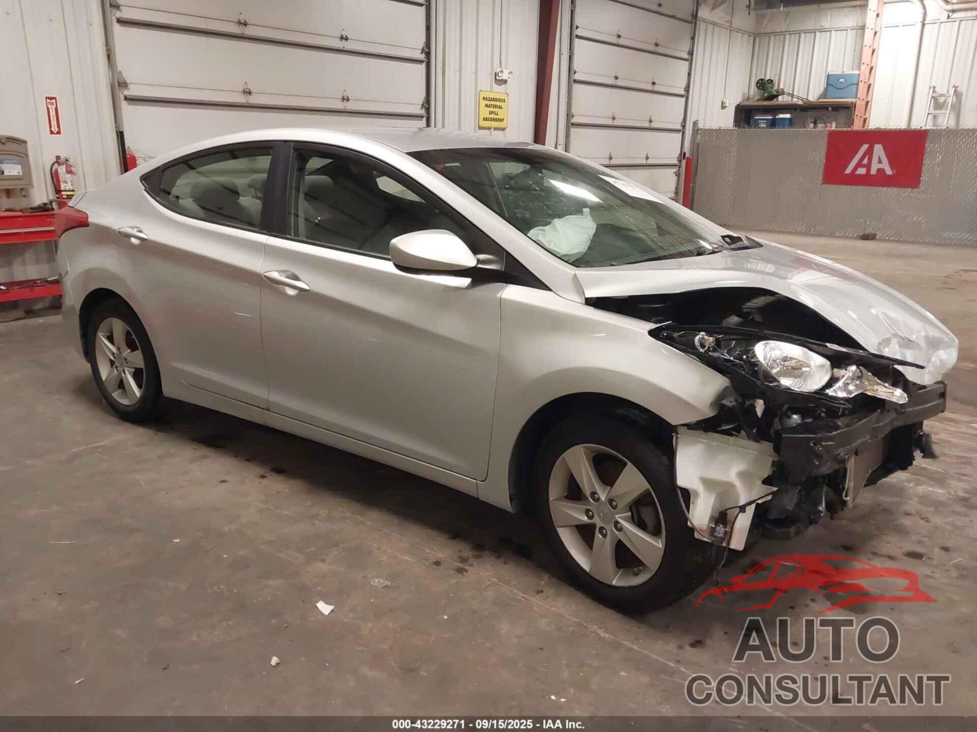 HYUNDAI ELANTRA 2013 - KMHDH4AE5DU981092