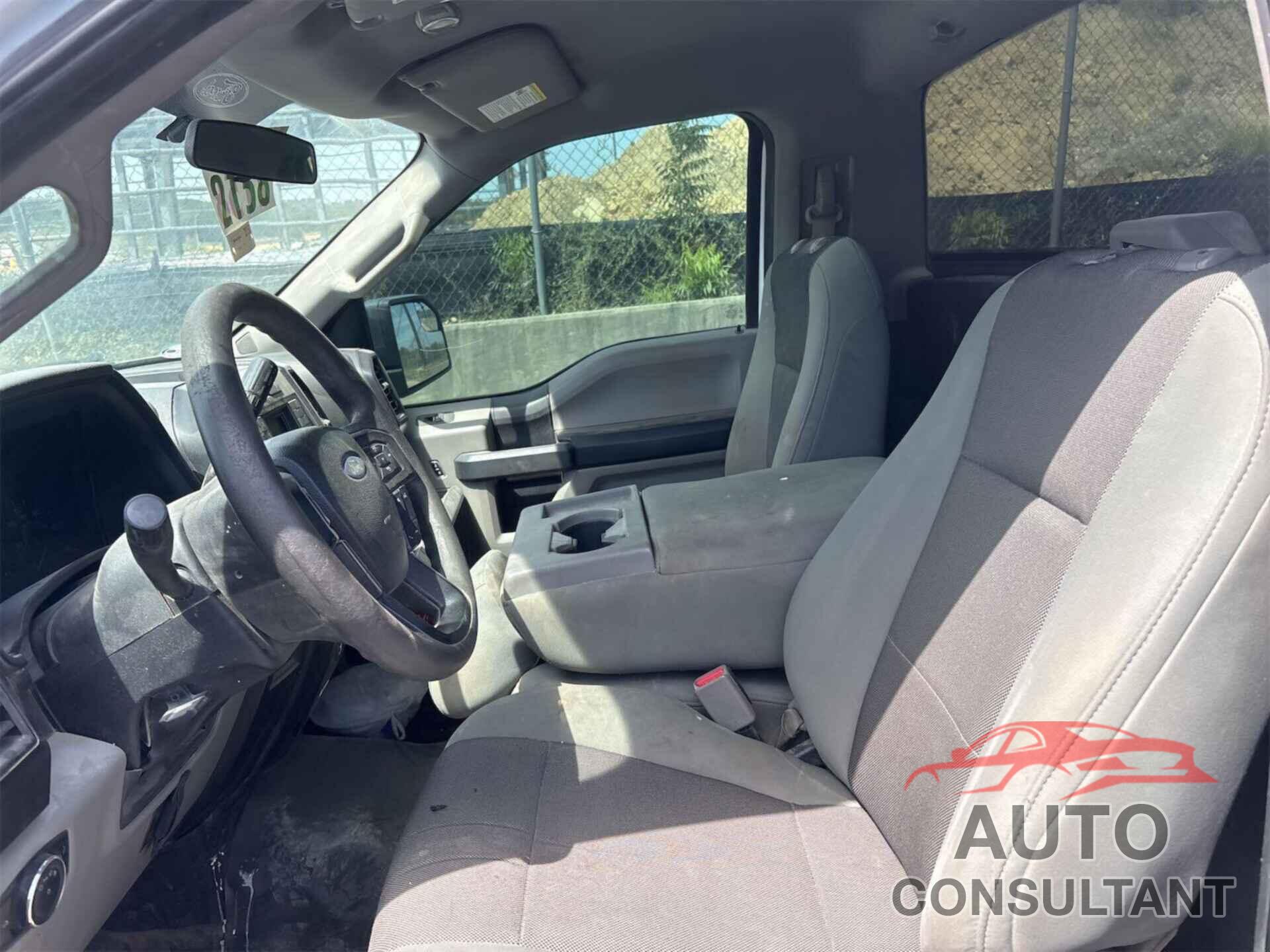 FORD F150 2017 - 1FTMF1C86HKE09871