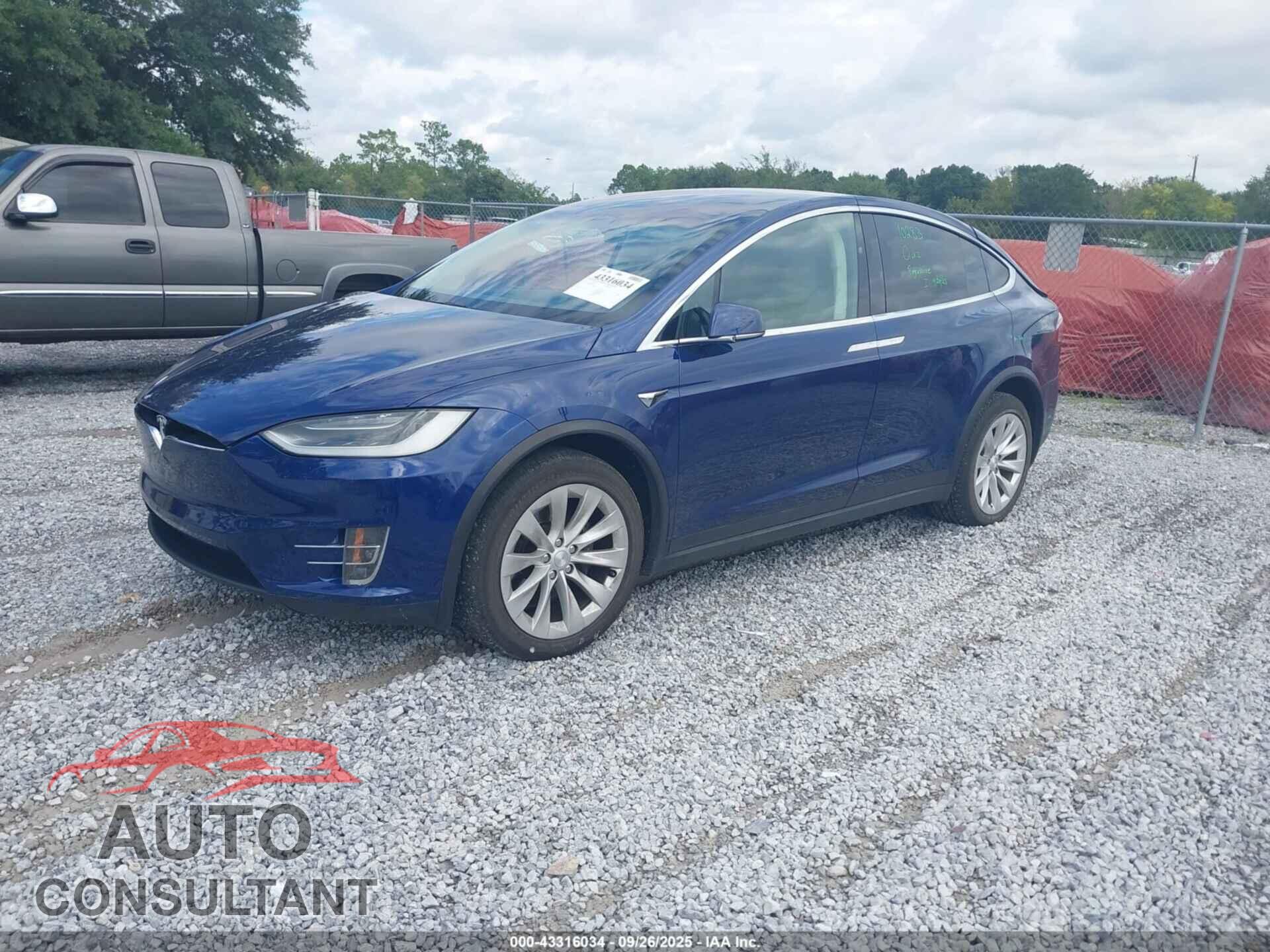 TESLA MODEL X 2017 - 5YJXCDE28HF052237