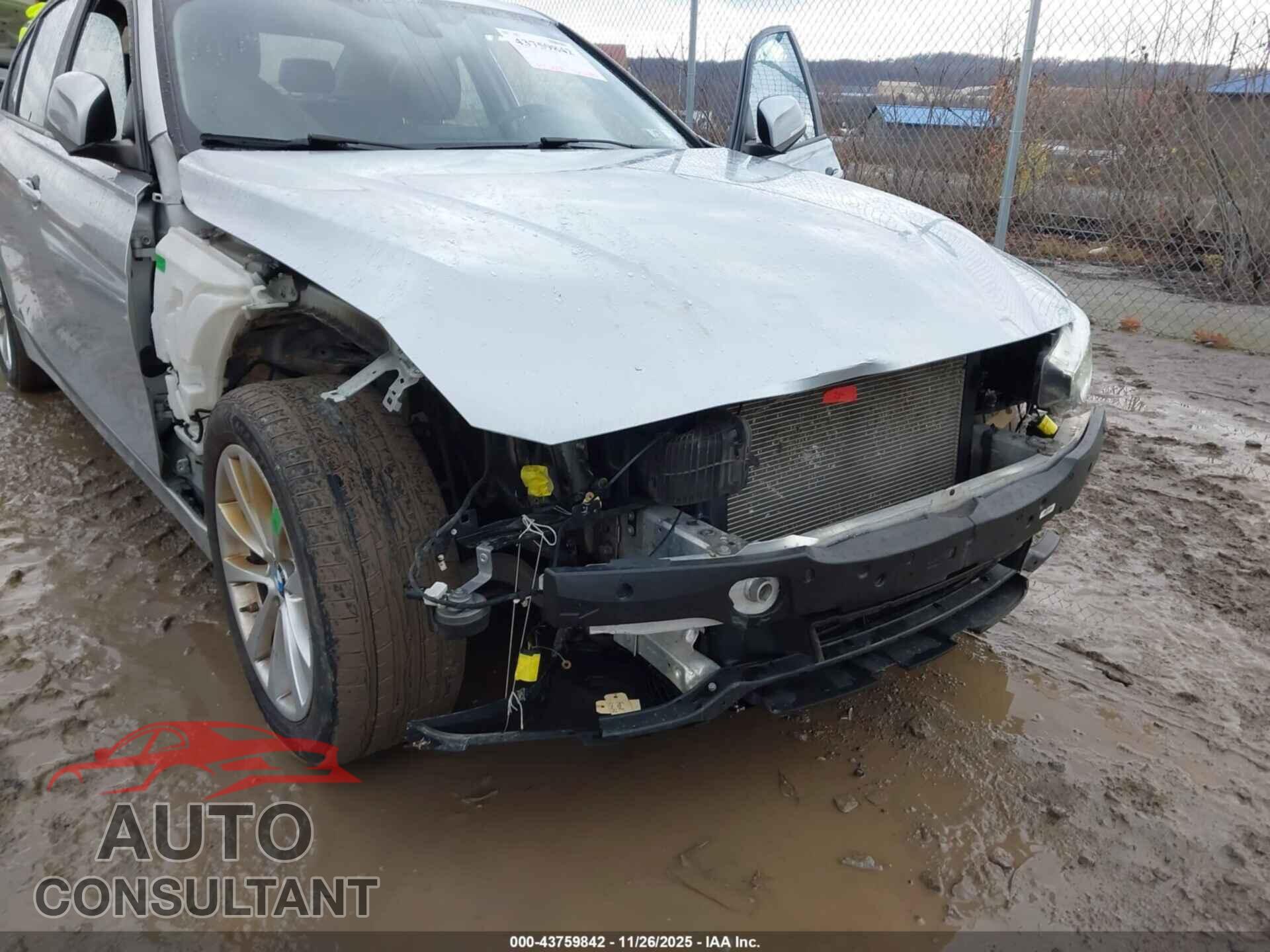 BMW 320I 2016 - WBA8E5G58GNU19131