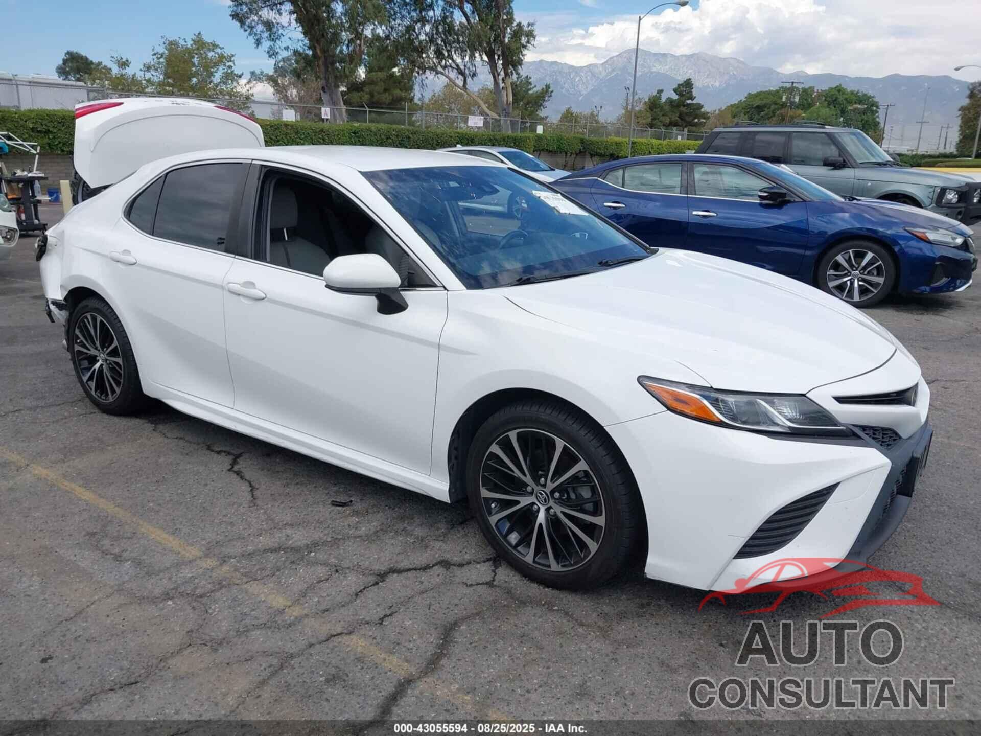 TOYOTA CAMRY 2018 - JTNB11HK8J3041411