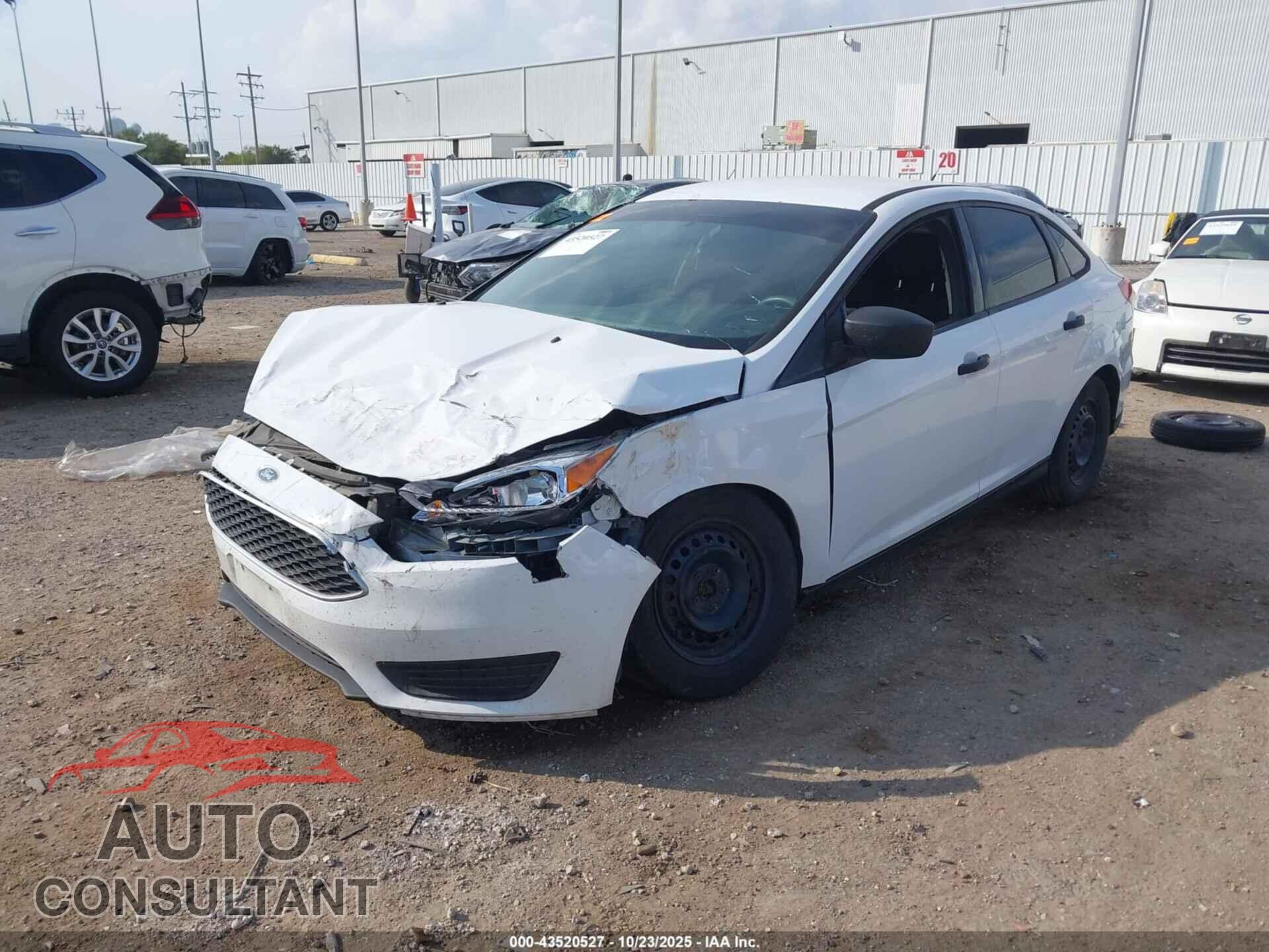 FORD FOCUS 2017 - 1FADP3E22HL277645