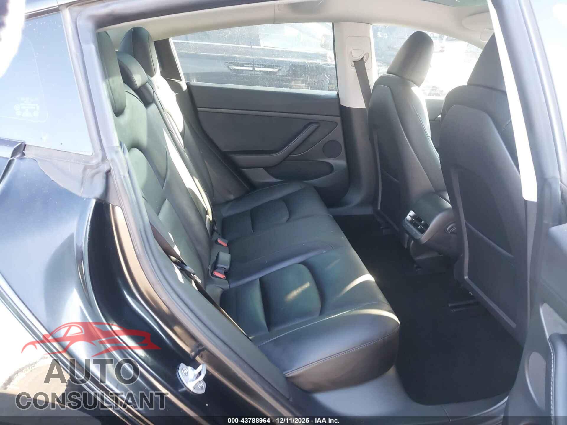 TESLA MODEL 3 2023 - 5YJ3E1EA9PF684340