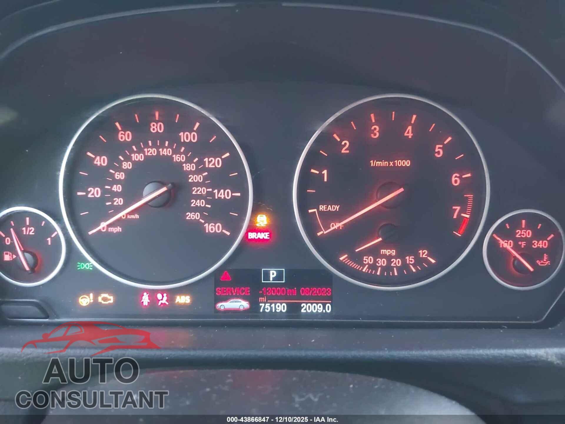 BMW 320I 2016 - WBA8E5G5XGNU21429