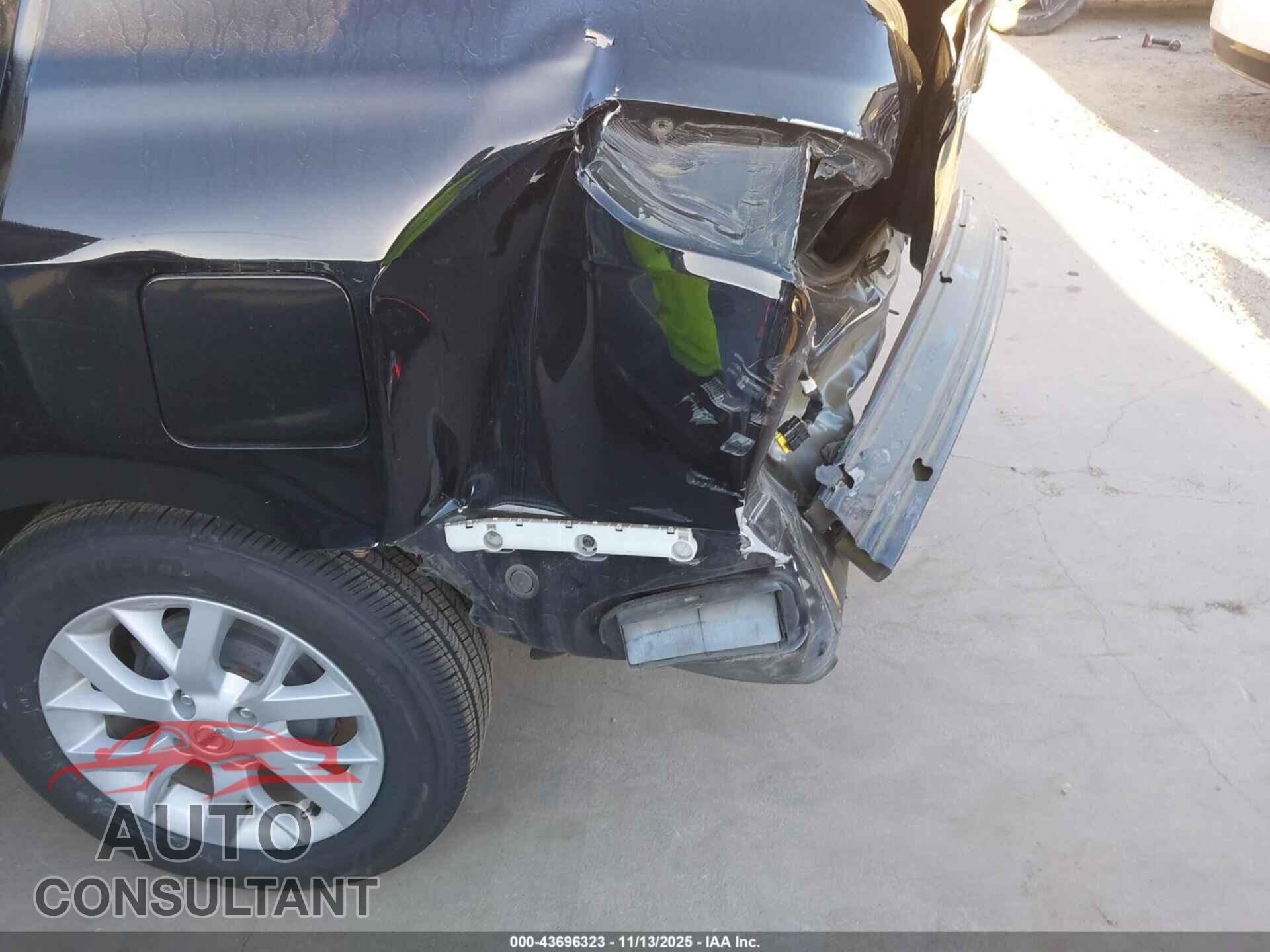 NISSAN VERSA 2019 - 3N1CN7AP3KL834663