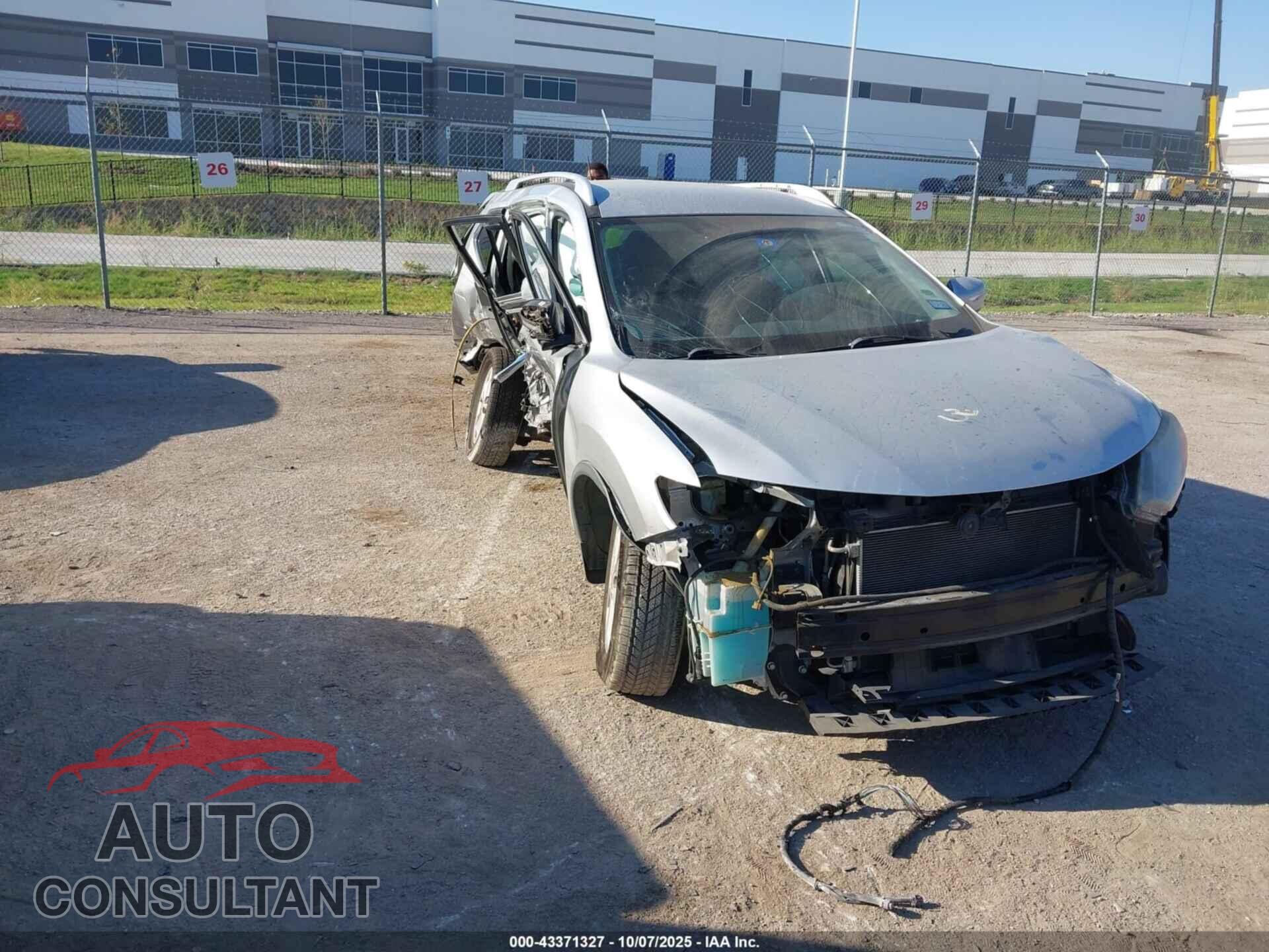 NISSAN ROGUE 2015 - KNMAT2MV3FP569468