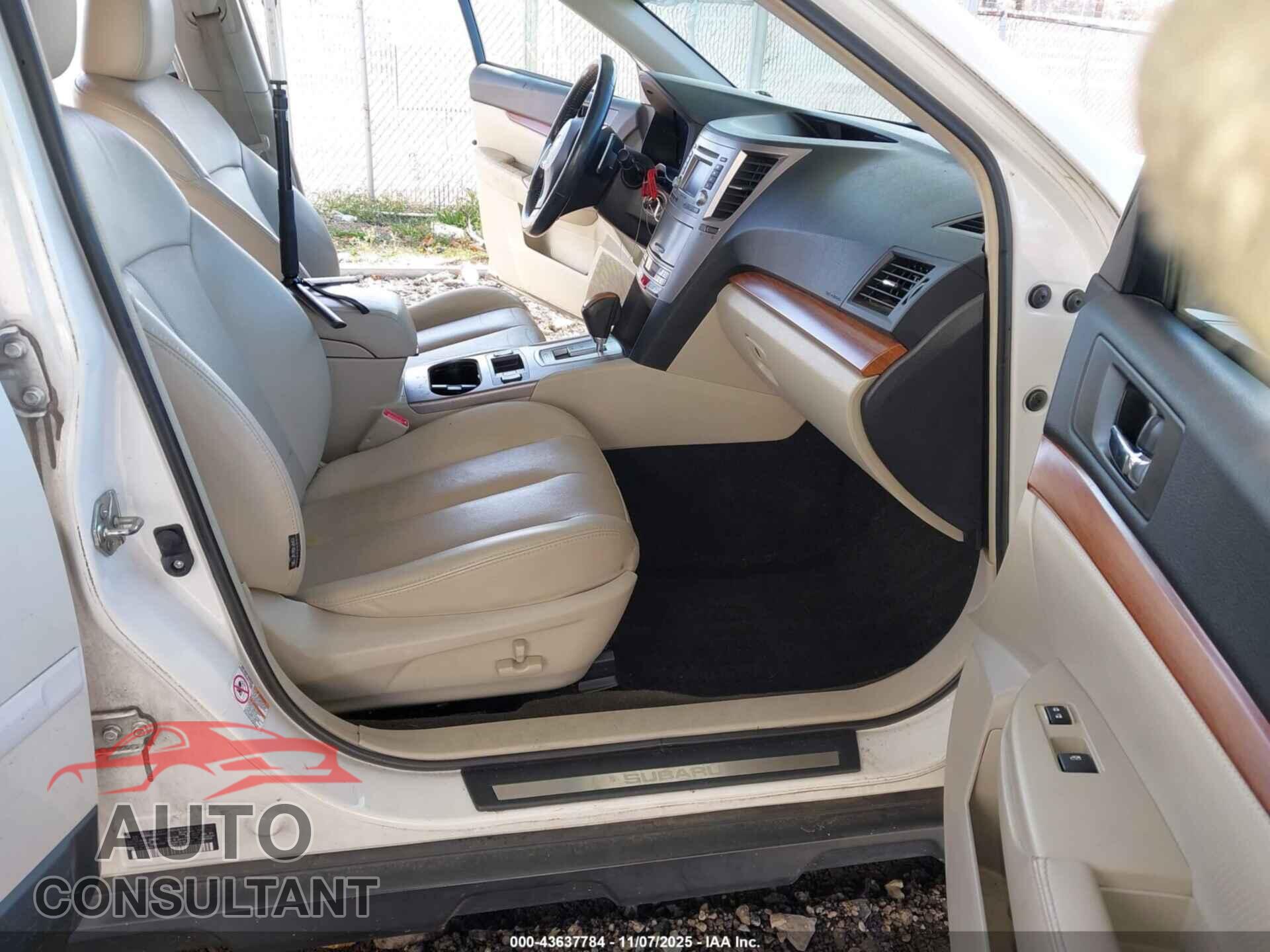 SUBARU OUTBACK 2014 - 4S4BRBLC8E3266447