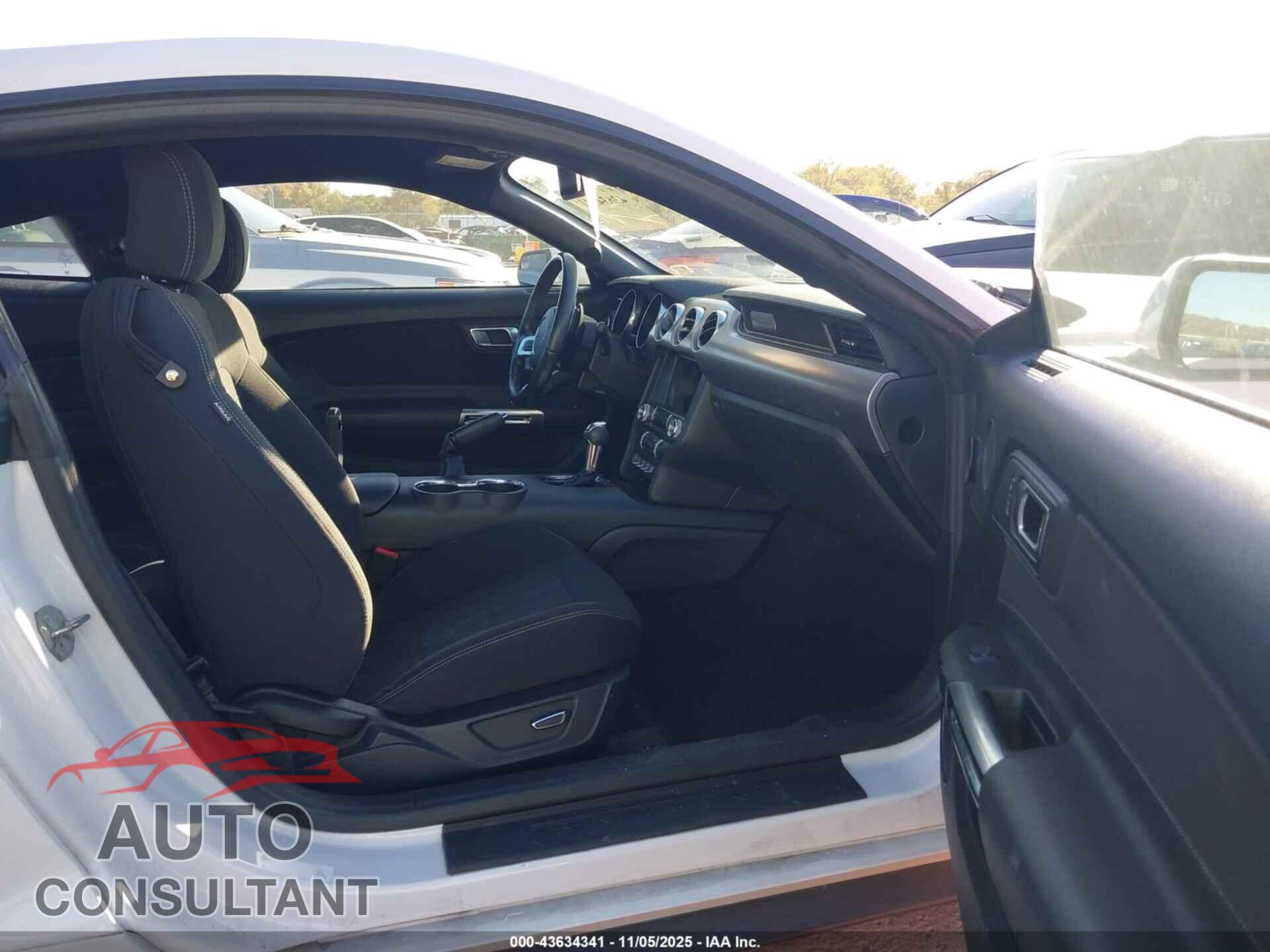 FORD MUSTANG 2018 - 1FA6P8TH3J5120438