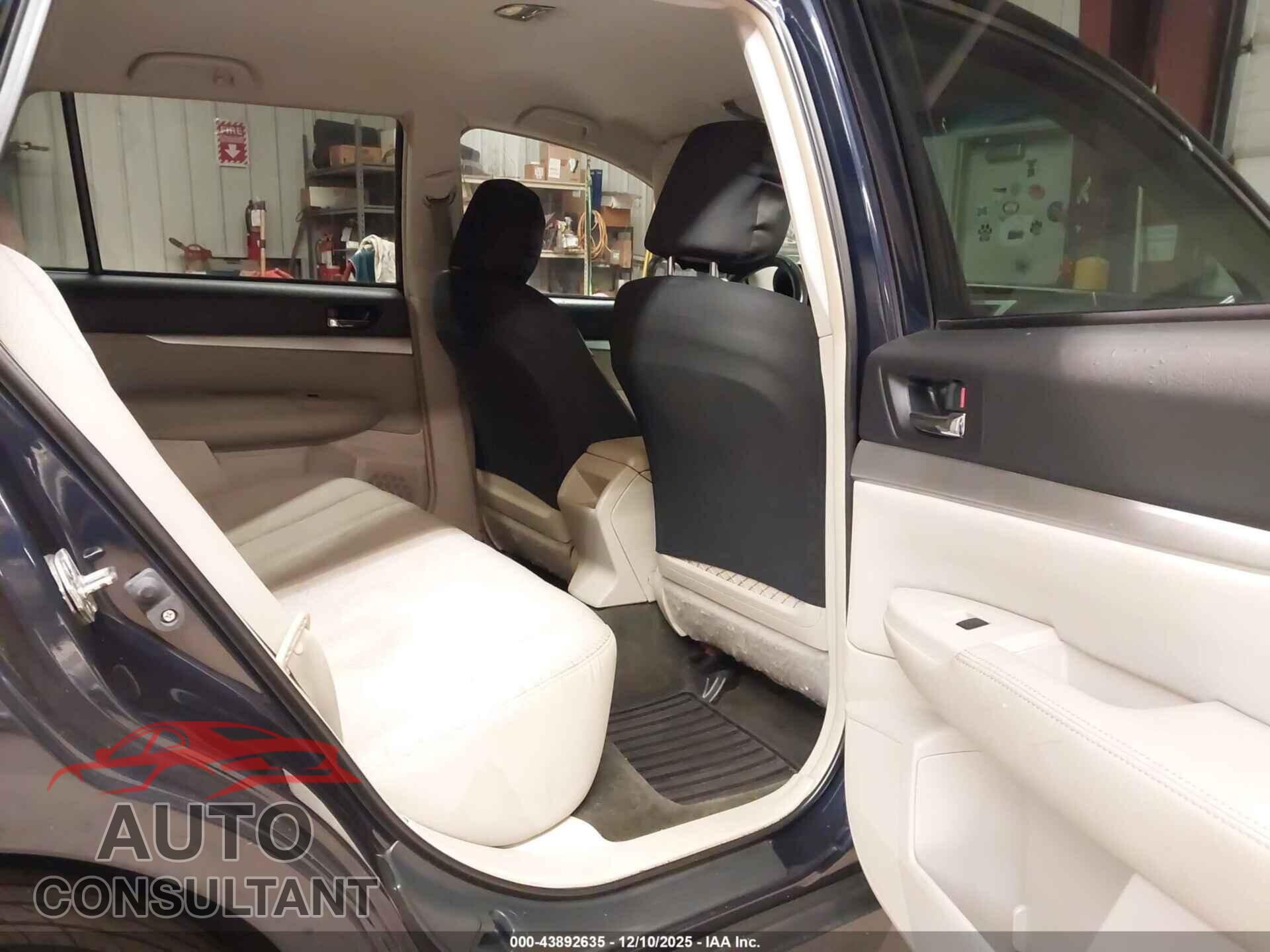 SUBARU OUTBACK 2012 - 4S4BRCCC3C3217577
