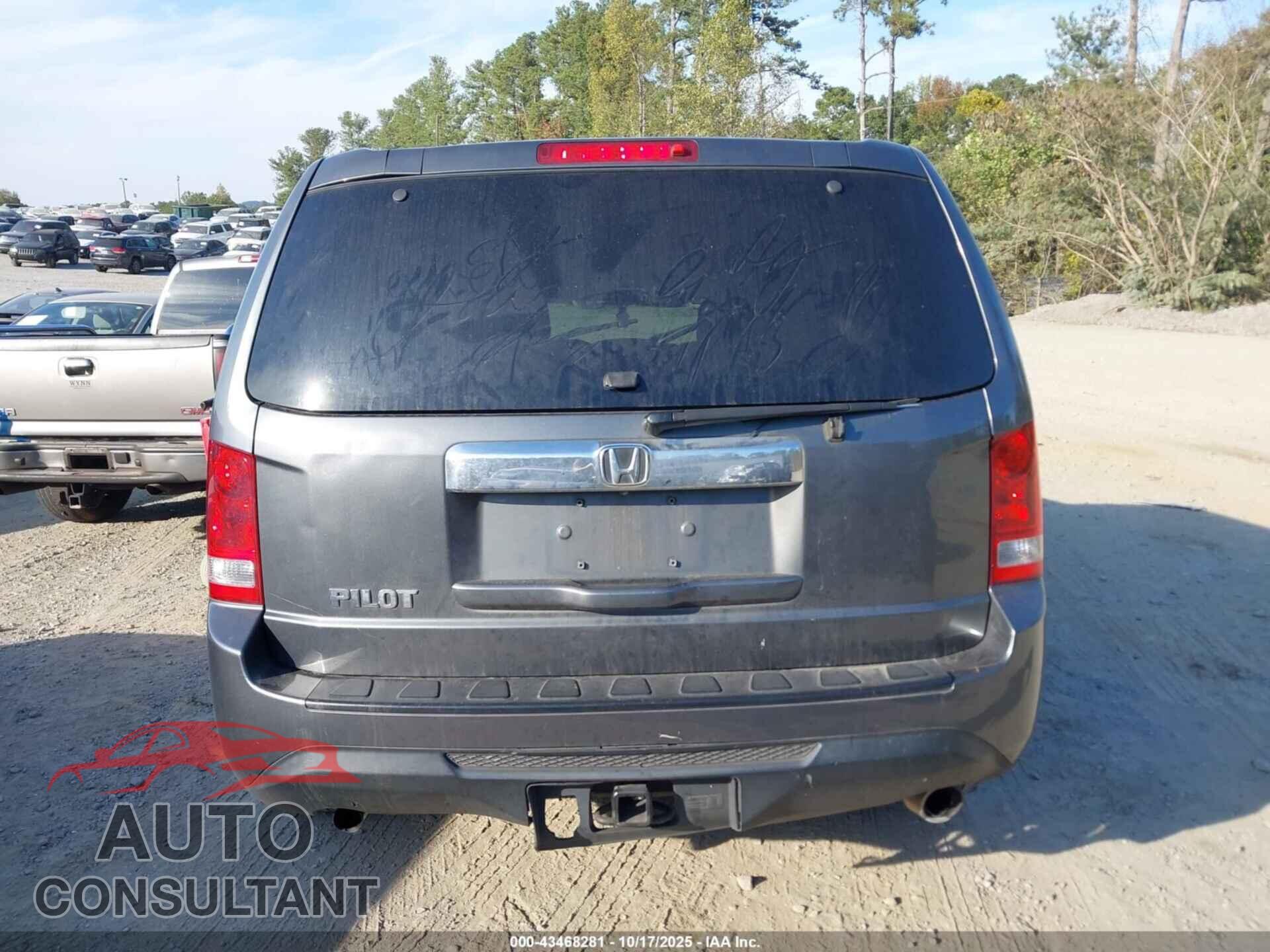 HONDA PILOT 2013 - 5FNYF3H48DB011765