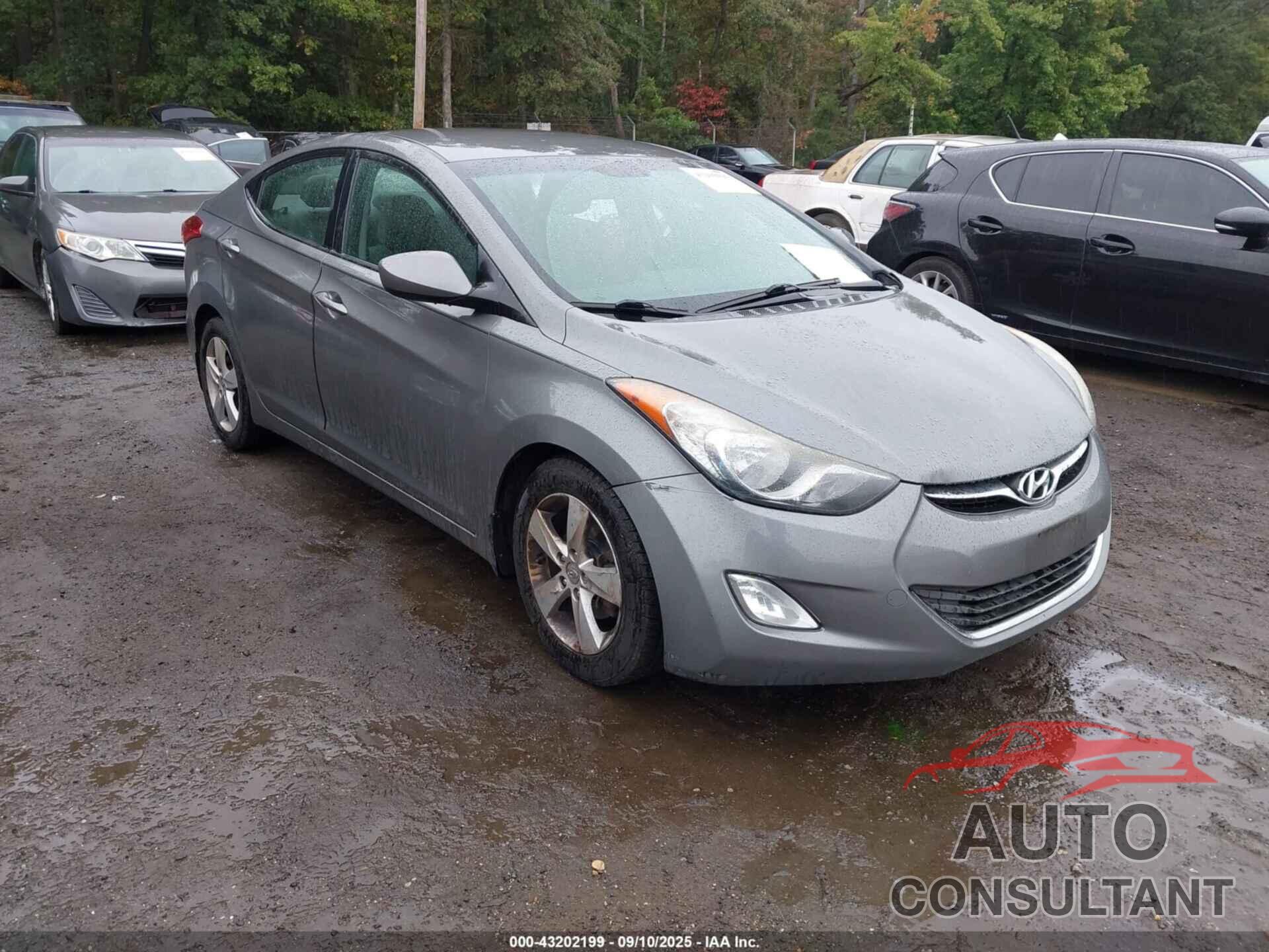 HYUNDAI ELANTRA 2013 - 5NPDH4AE8DH371279