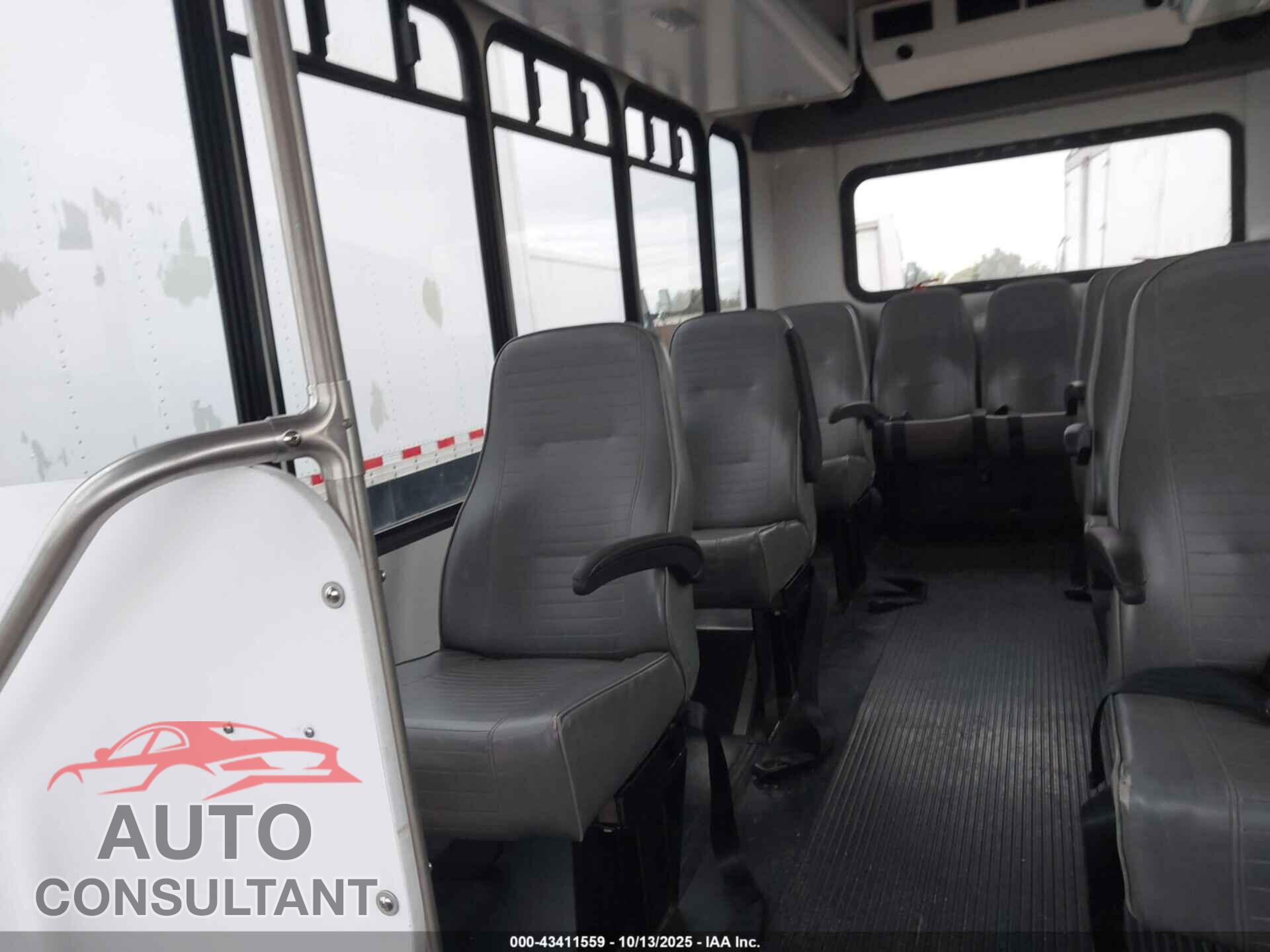 FORD E-350 CUTAWAY 2013 - 1FDEE3FL7DDA53055