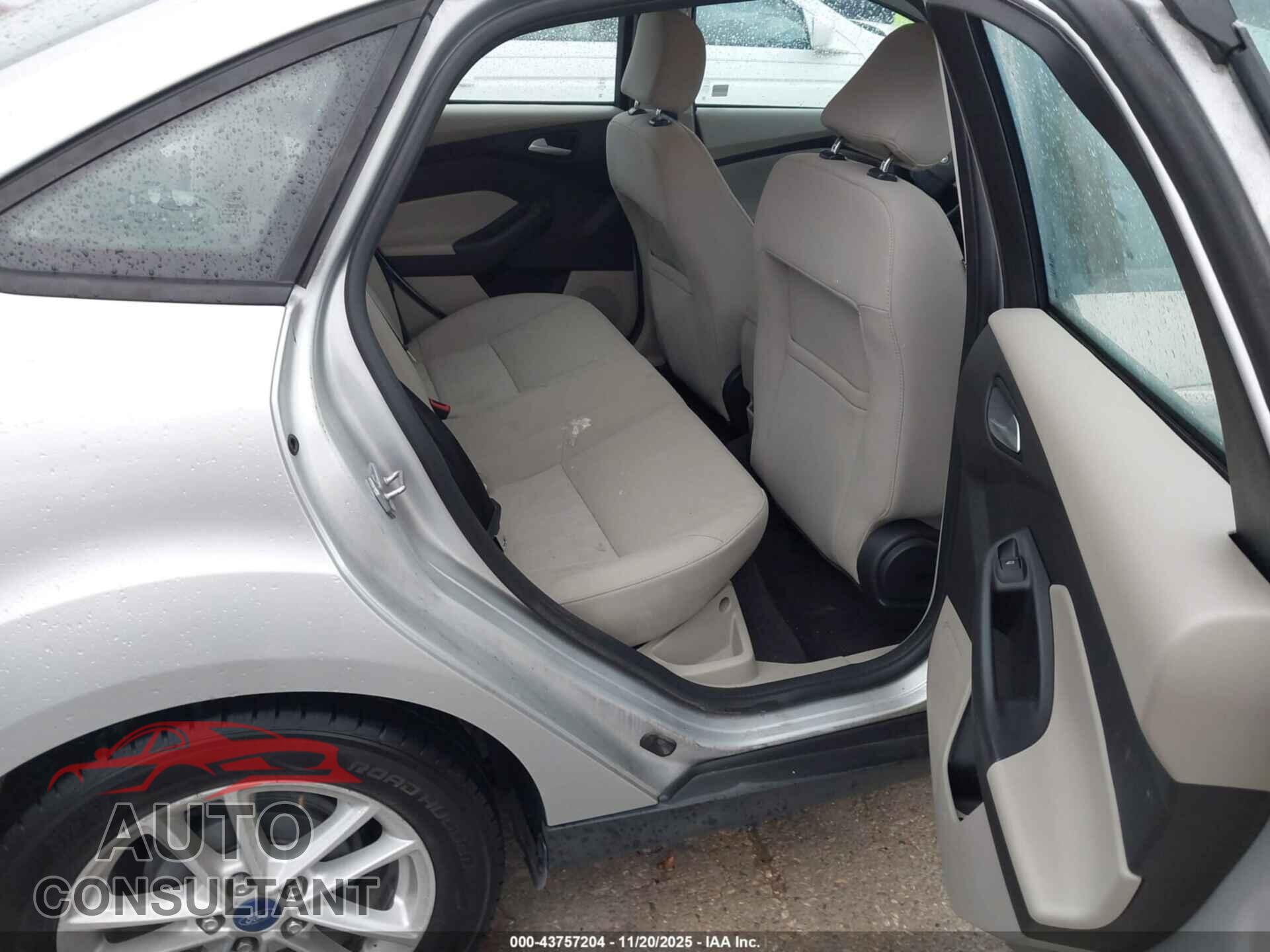 FORD FOCUS 2016 - 1FADP3F23GL355878