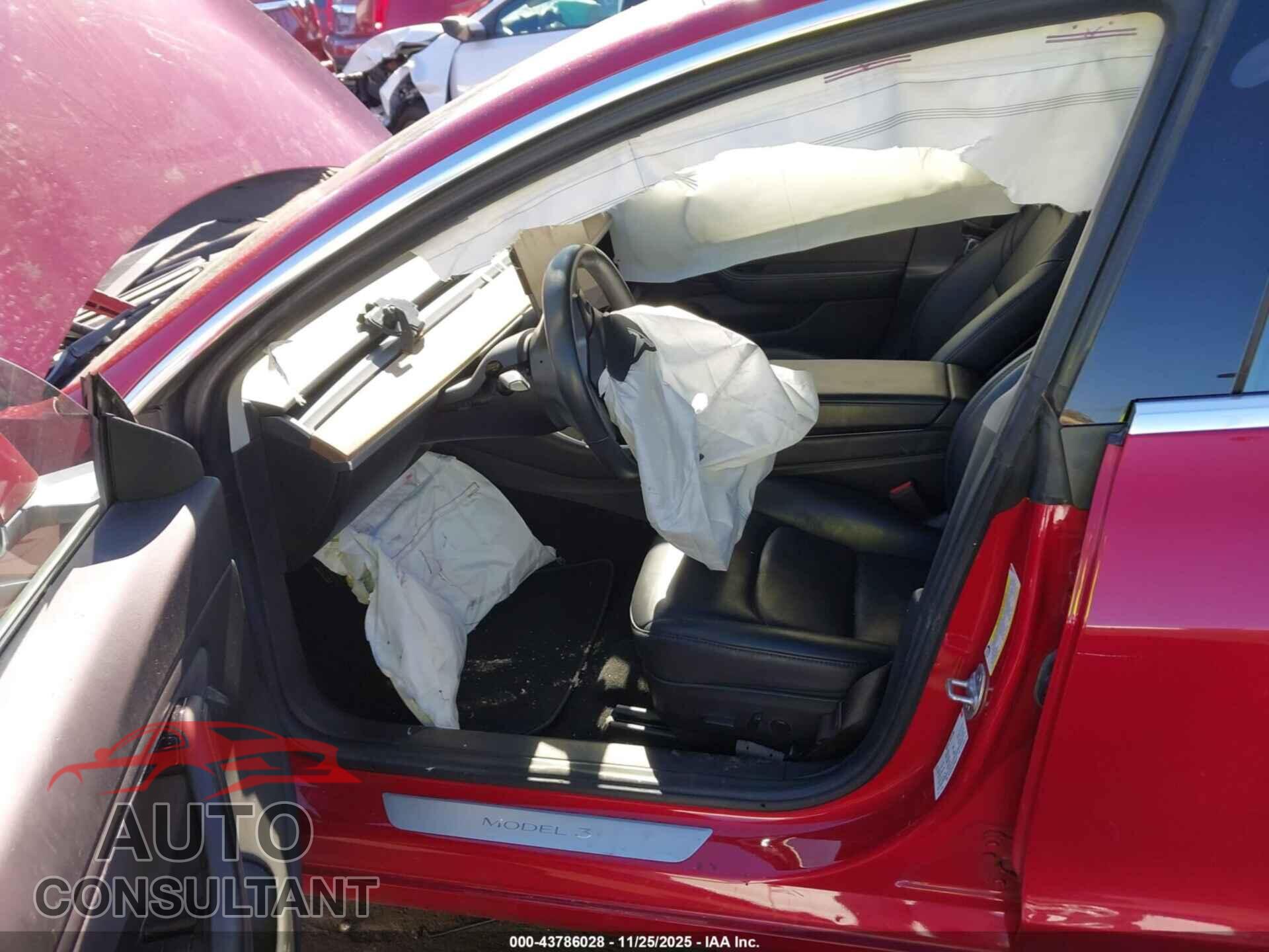 TESLA MODEL 3 2018 - 5YJ3E1EA7JF052671
