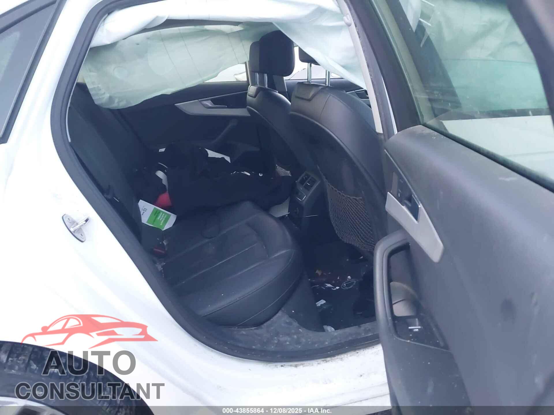AUDI A4 2017 - WAUDNAF46HN054630