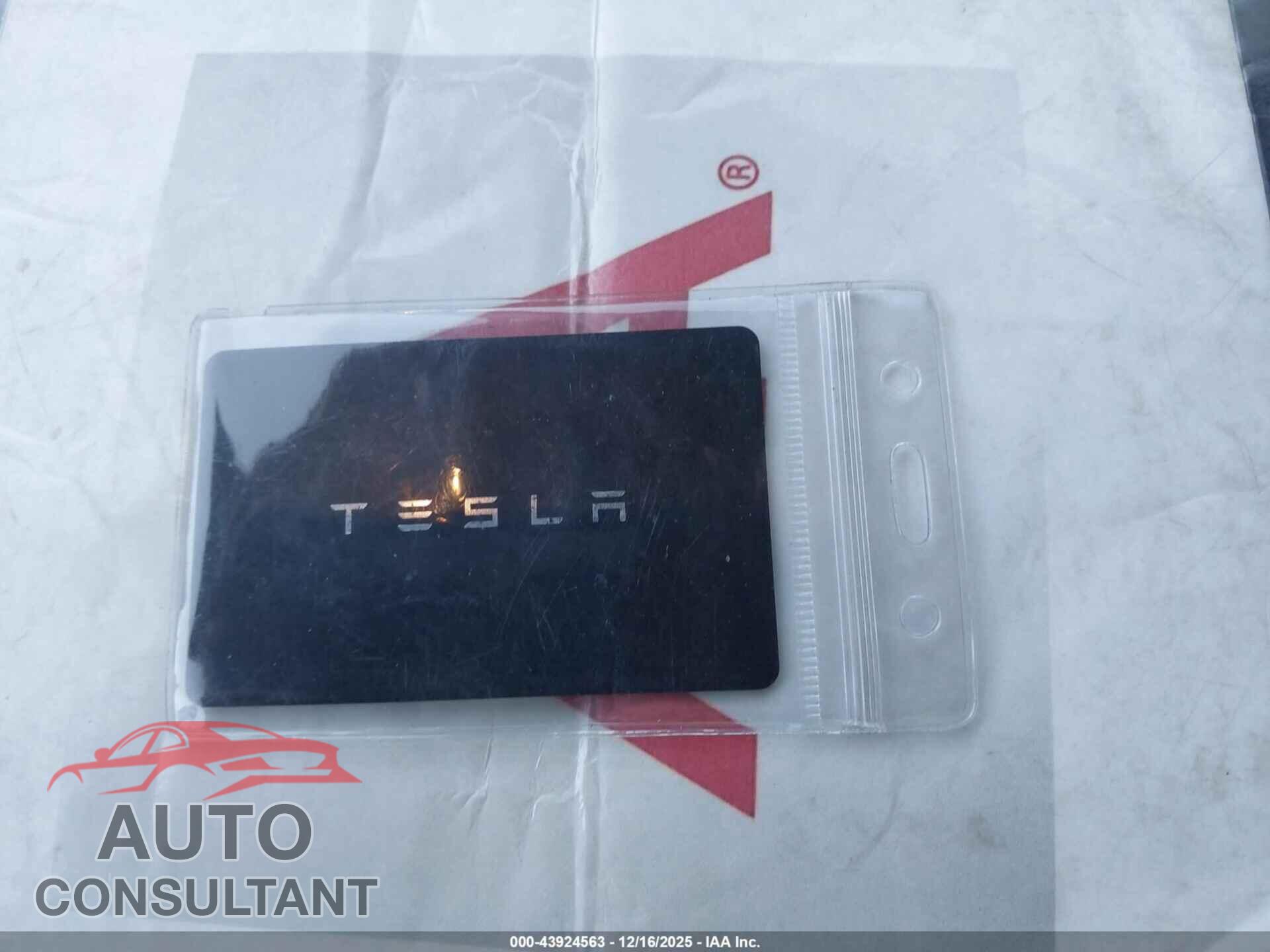 TESLA MODEL 3 2021 - 5YJ3E1EA8MF092097