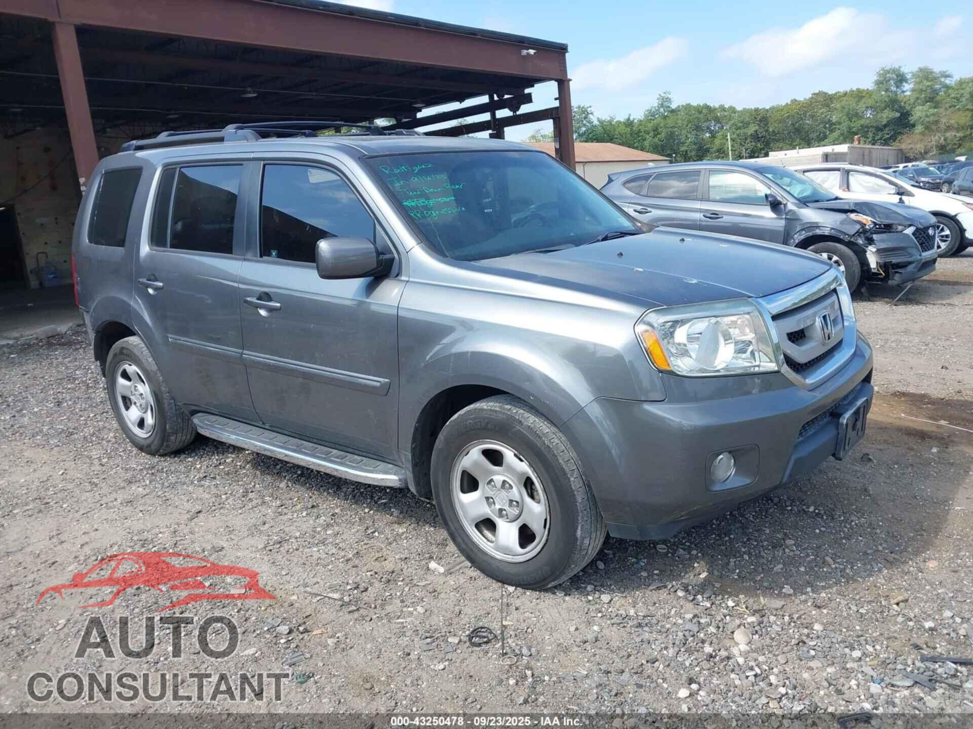 HONDA PILOT 2011 - 5FNYF4H52BB044661