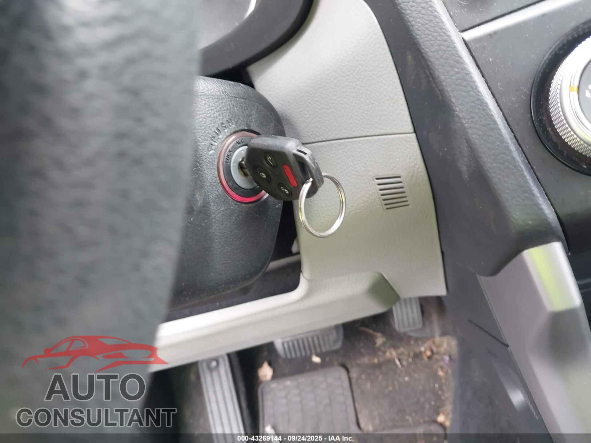 SUBARU FORESTER 2017 - JF2SJAAC8HH463331