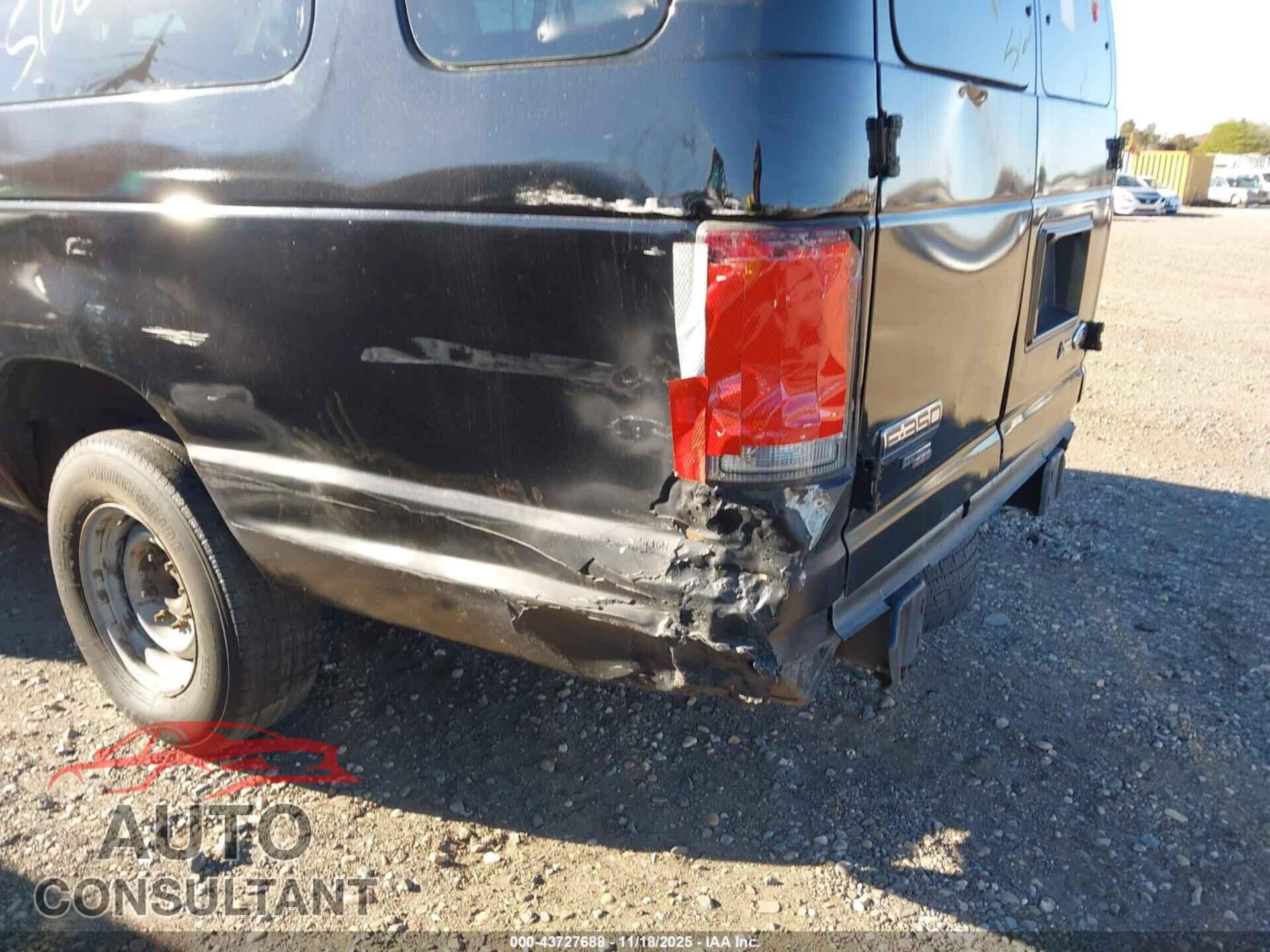 FORD E-350 SUPER DUTY 2011 - 1FBSS3BL2BDA74841