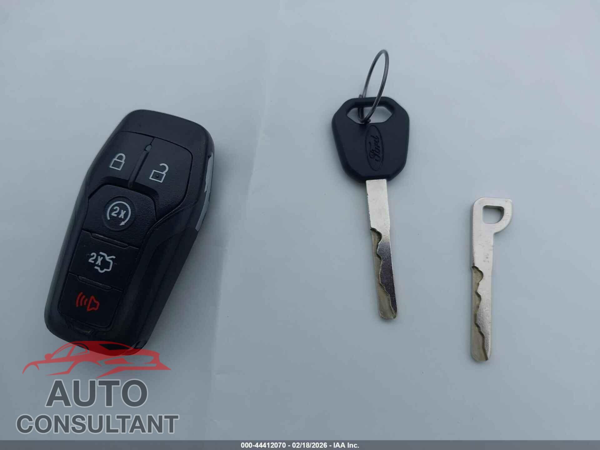 FORD MUSTANG 2015 - 1FA6P8TH2F5435870