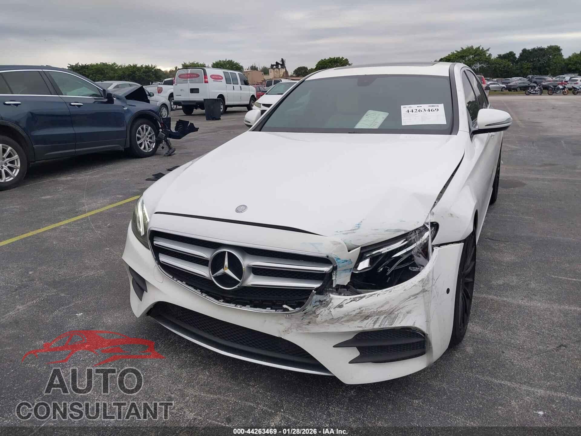 MERCEDES-BENZ E 300 2017 - WDDZF4JB6HA042701