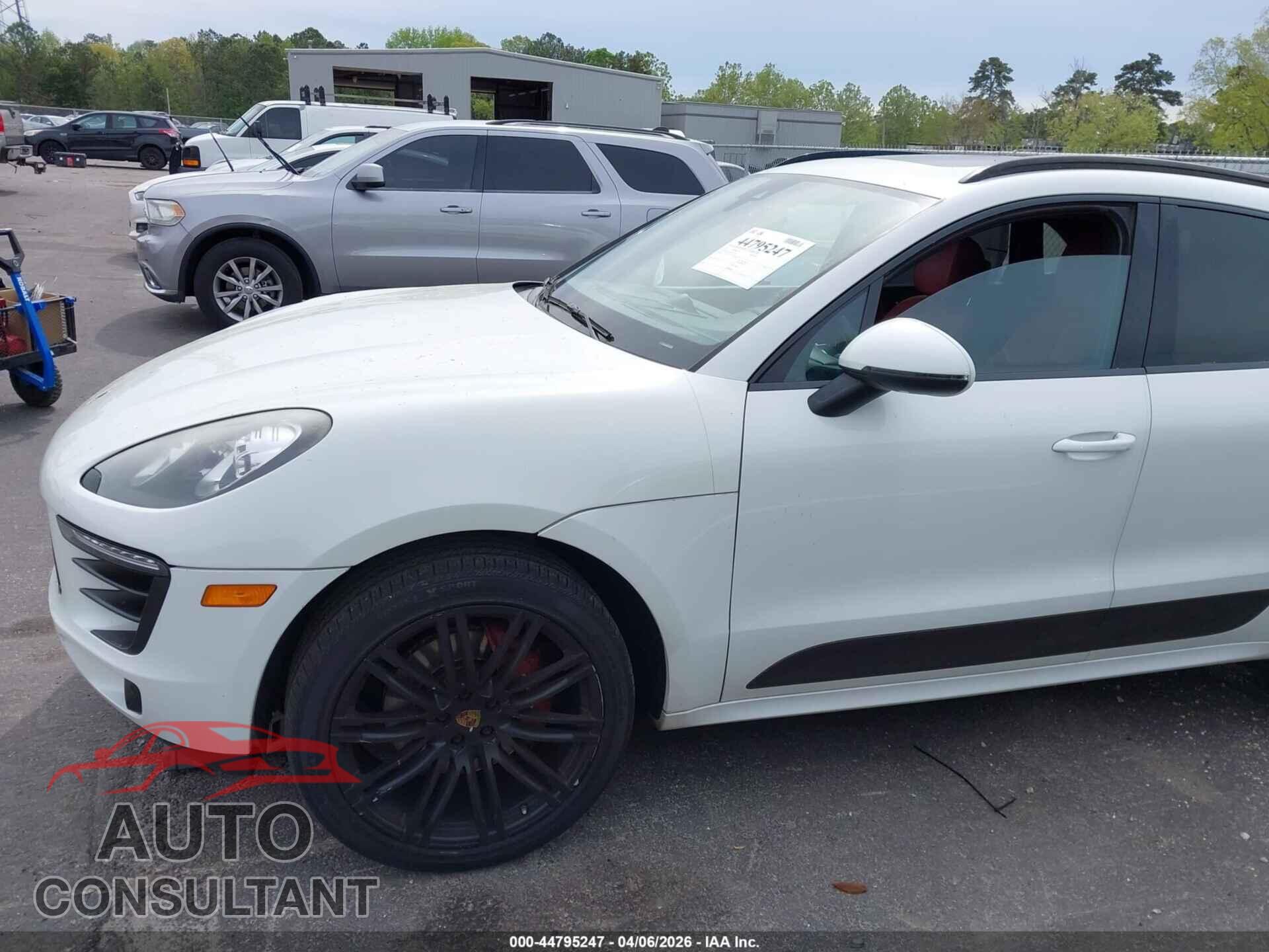 PORSCHE MACAN 2015 - WP1AB2A53FLB54714