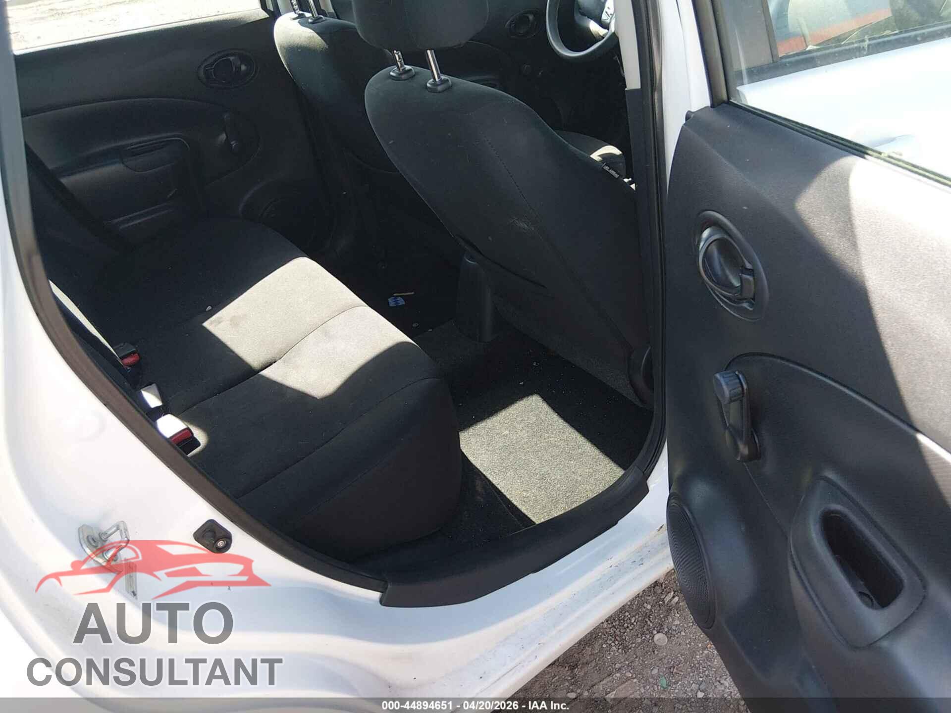 NISSAN VERSA NOTE 2015 - 3N1CE2CP4FL372801