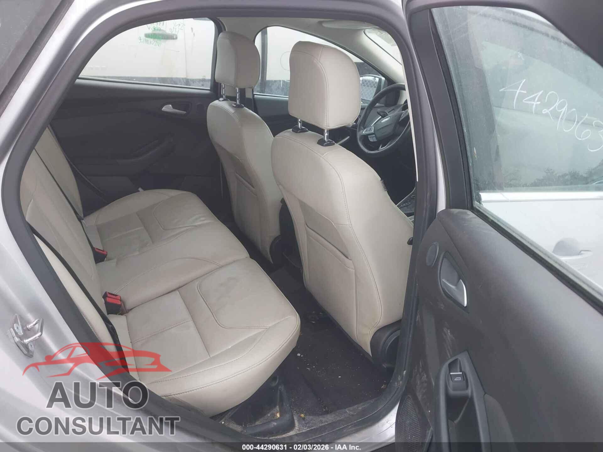 FORD FOCUS 2017 - 1FADP3N22HL268086
