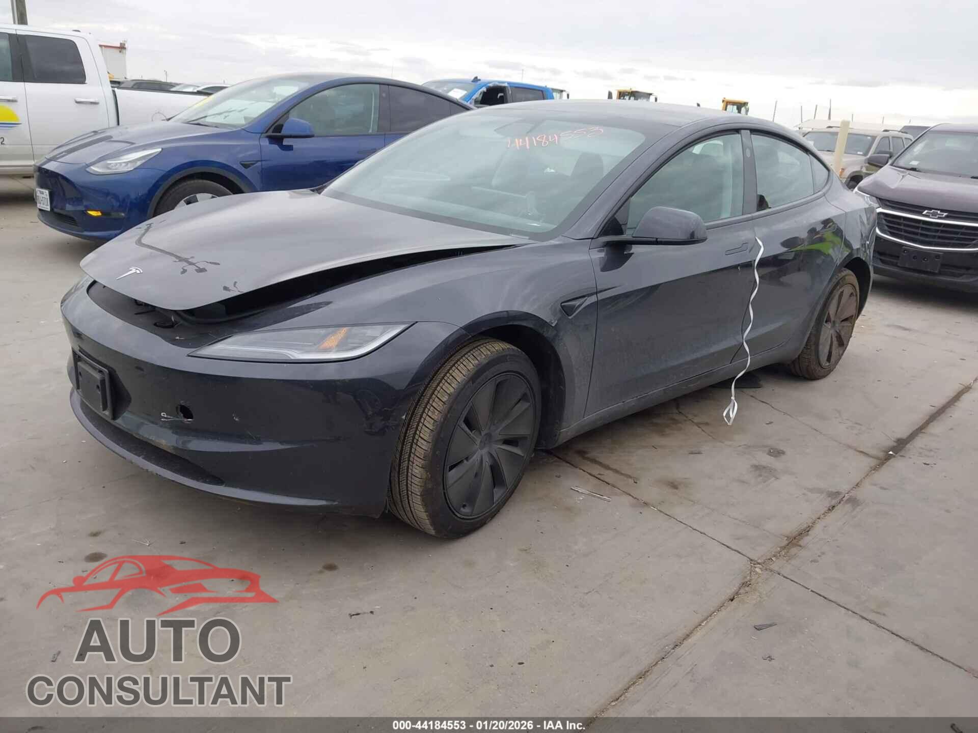 TESLA MODEL 3 2024 - 5YJ3E1EA7RF824078