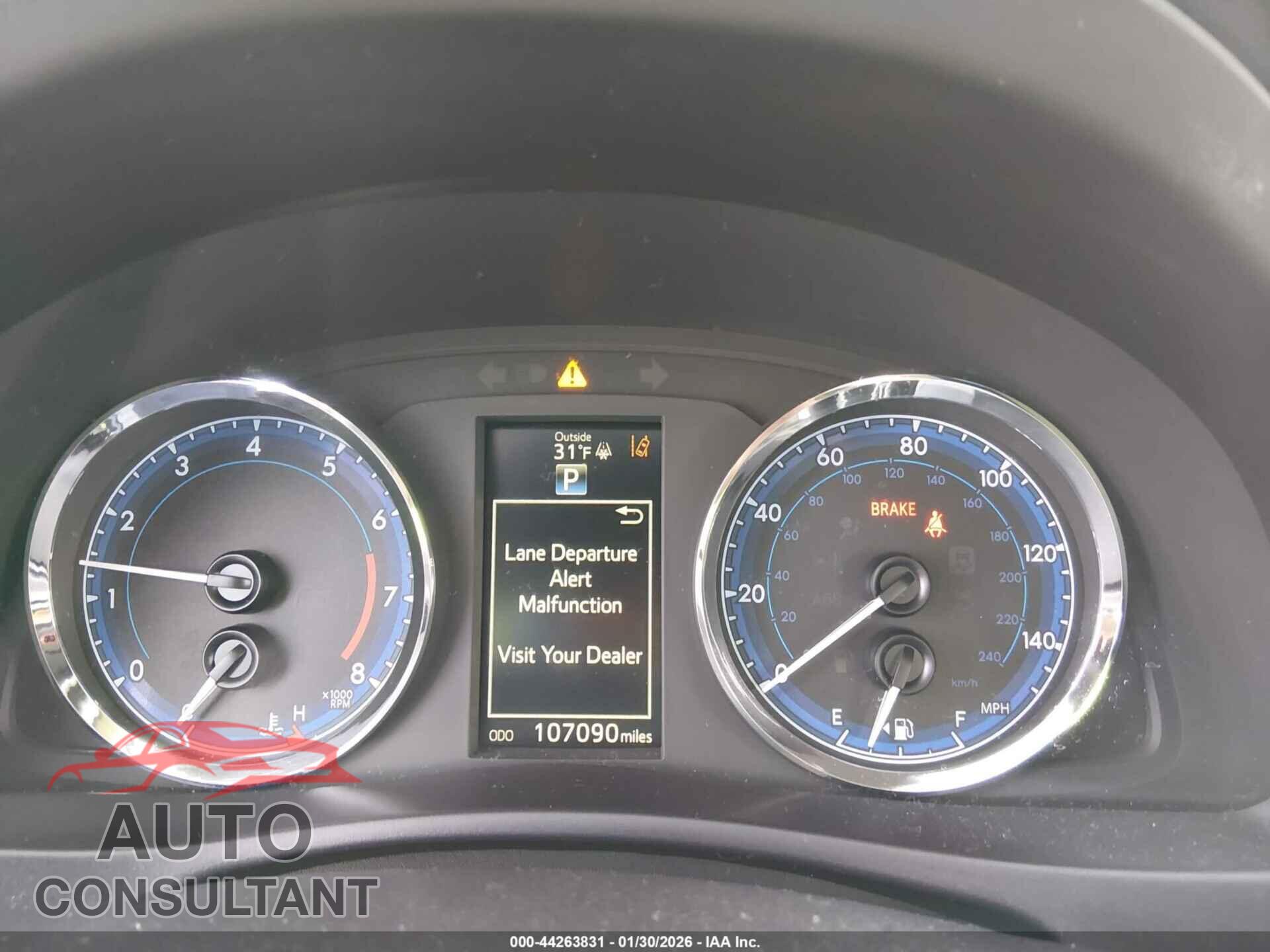 TOYOTA COROLLA 2017 - 5YFBURHE8HP608030