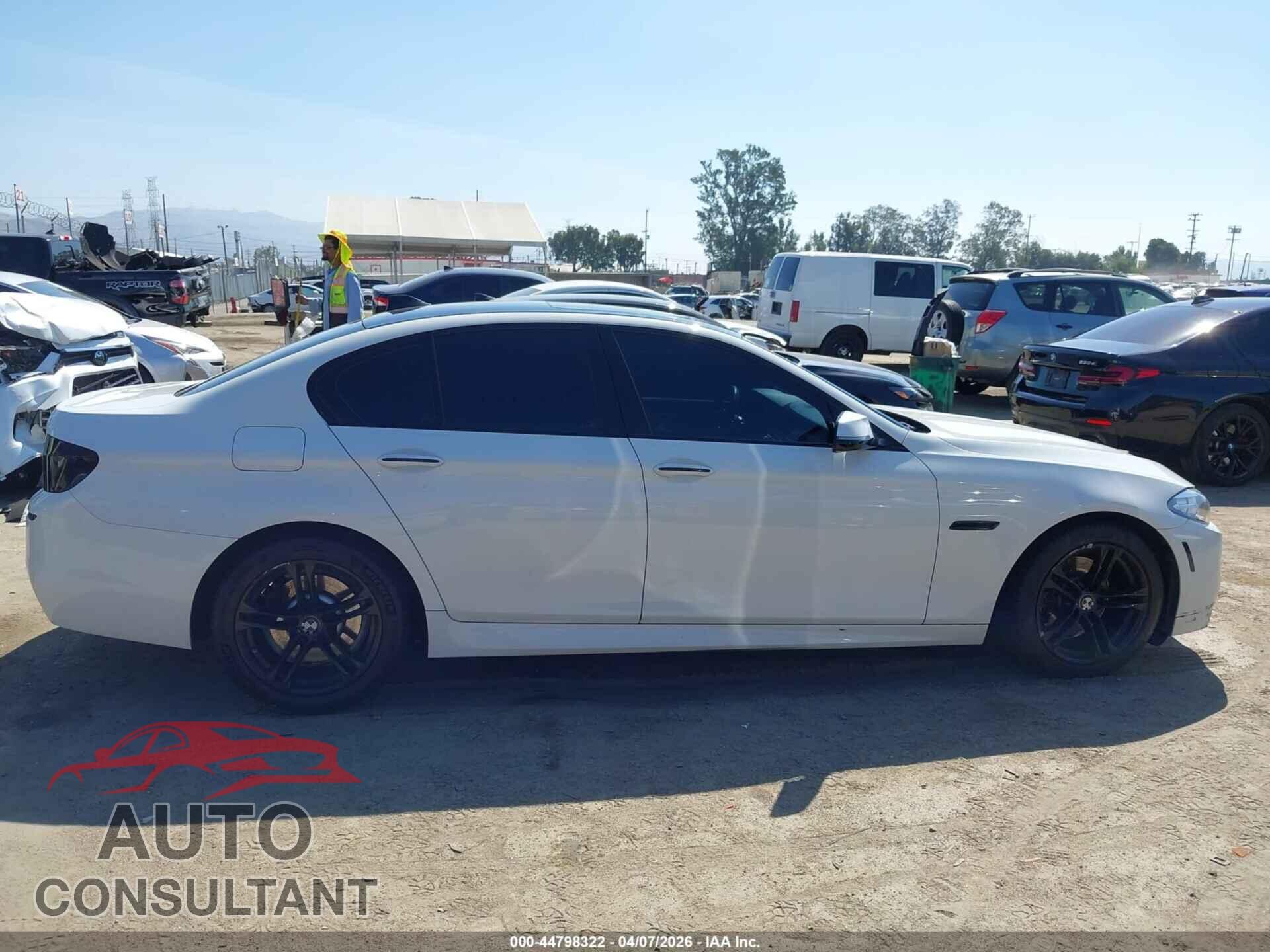 BMW 528I 2015 - WBA5A5C5XFD520857