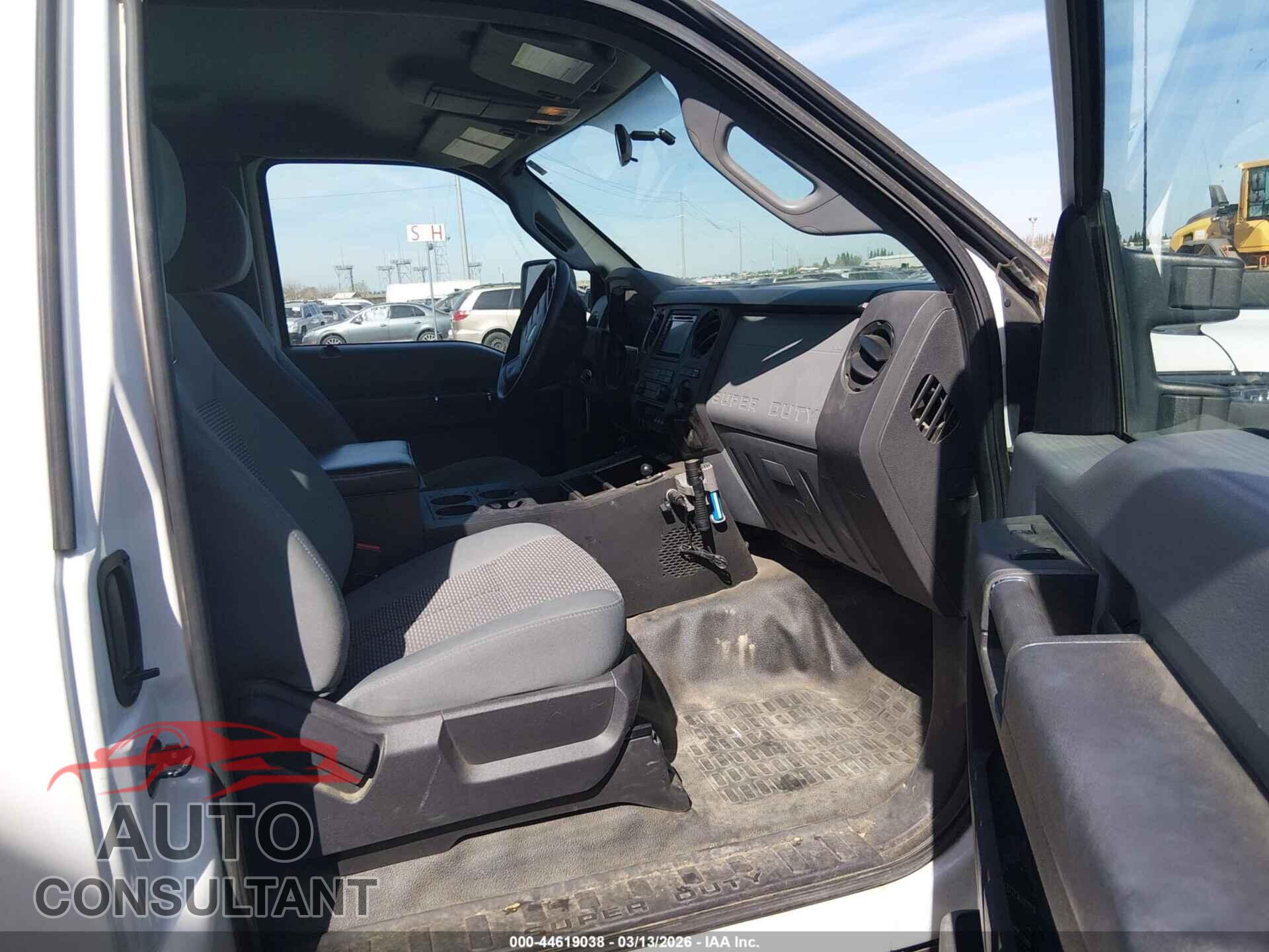 FORD F-450 CHASSIS 2015 - 1FD9X4HT6FEA04733