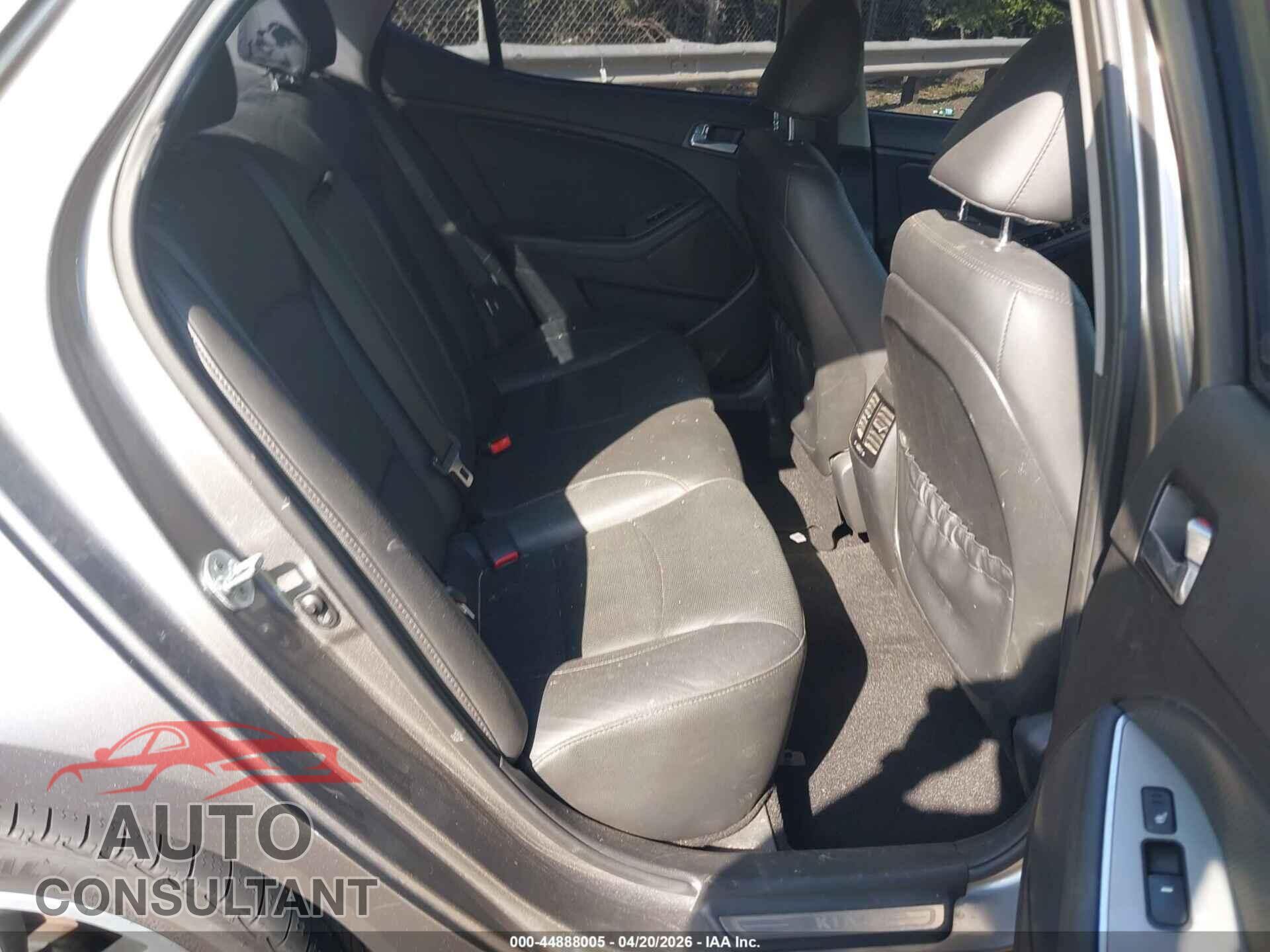 KIA OPTIMA 2015 - 5XXGR4A68FG420028