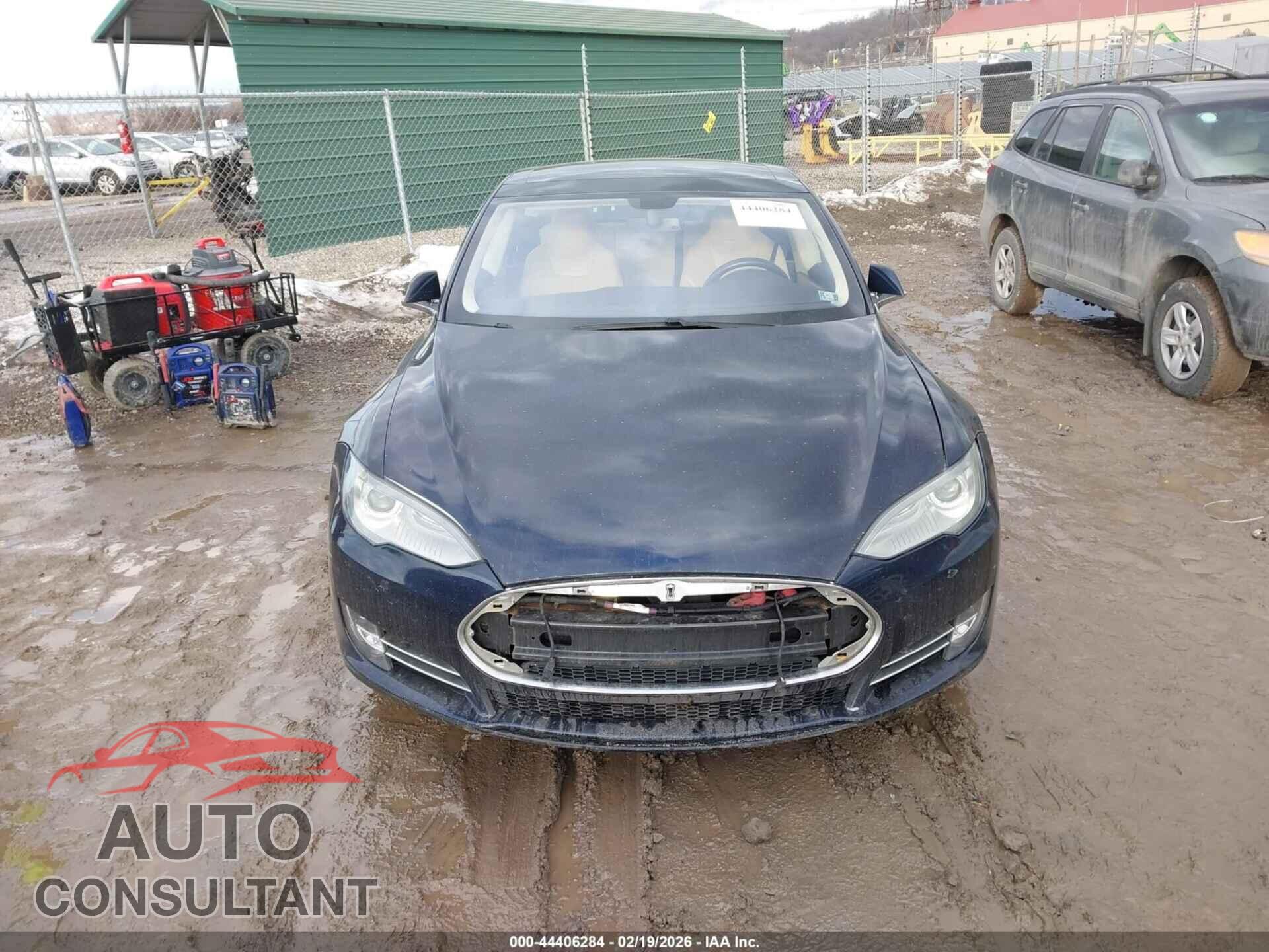 TESLA MODEL S 2013 - 5YJSA1DN3DFP26606