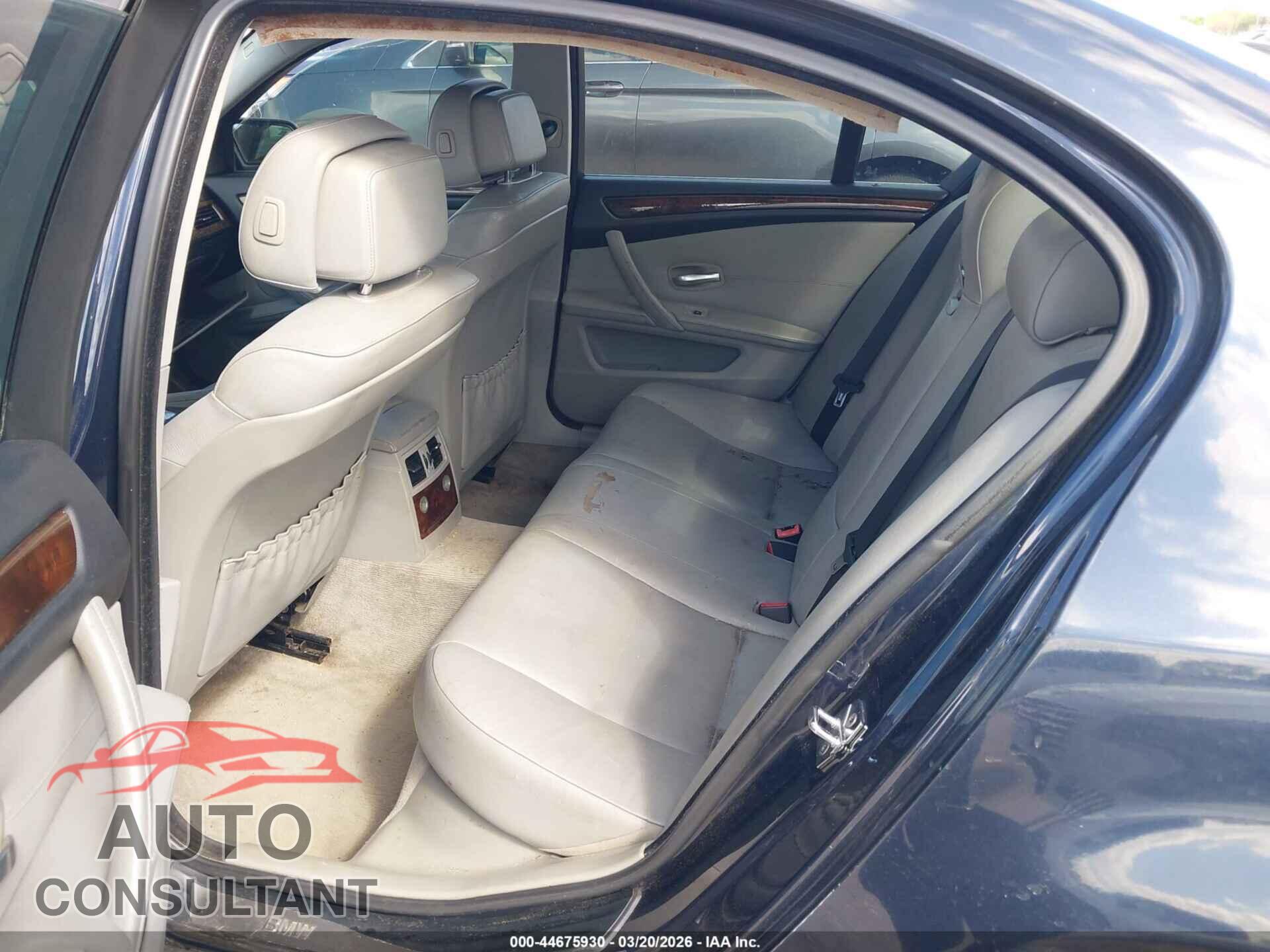 BMW 528I 2010 - WBANU5C50AC124751