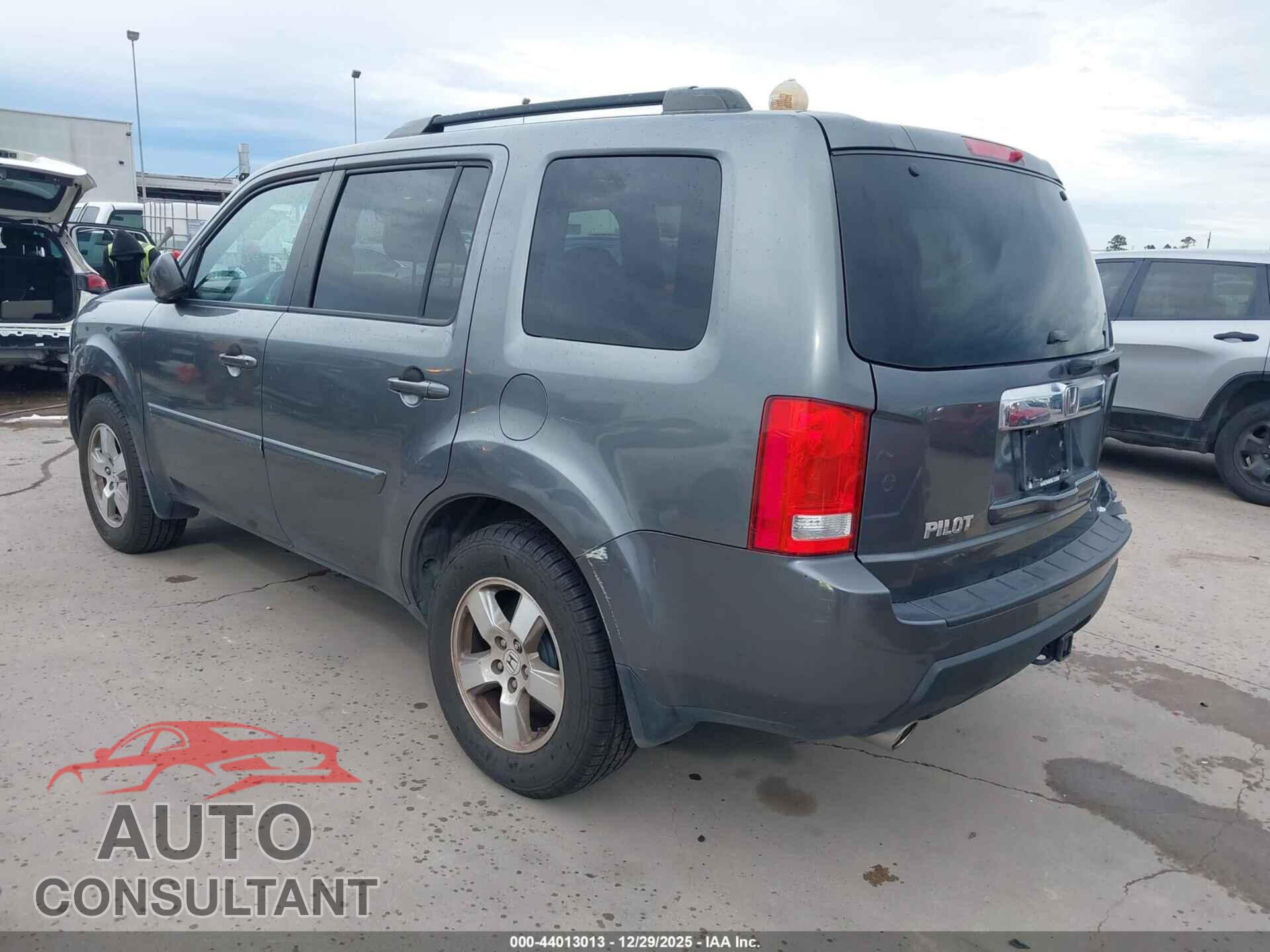 HONDA PILOT 2011 - 5FNYF4H54BB078732