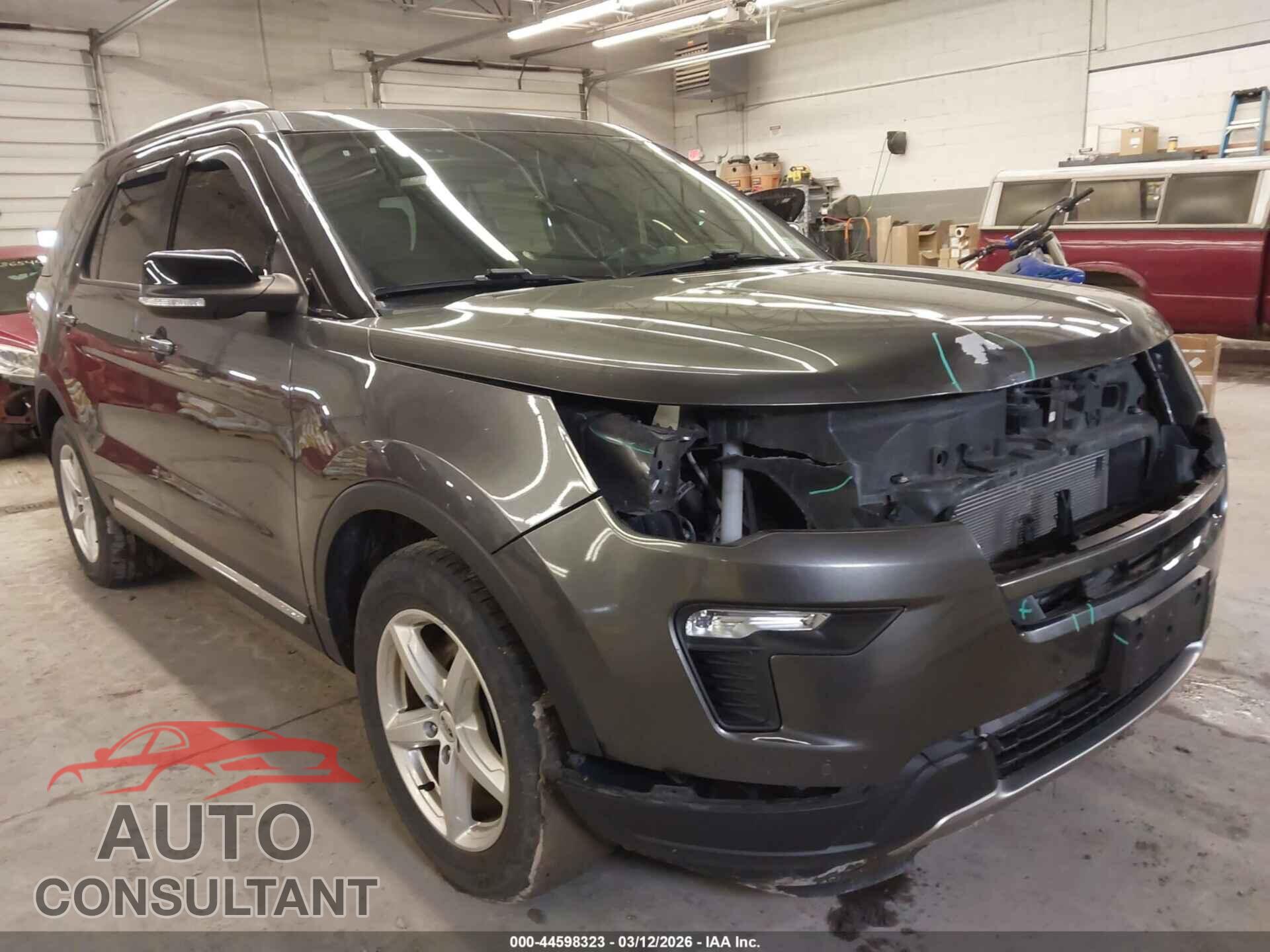 FORD EXPLORER 2018 - 1FM5K7D80JGB03948