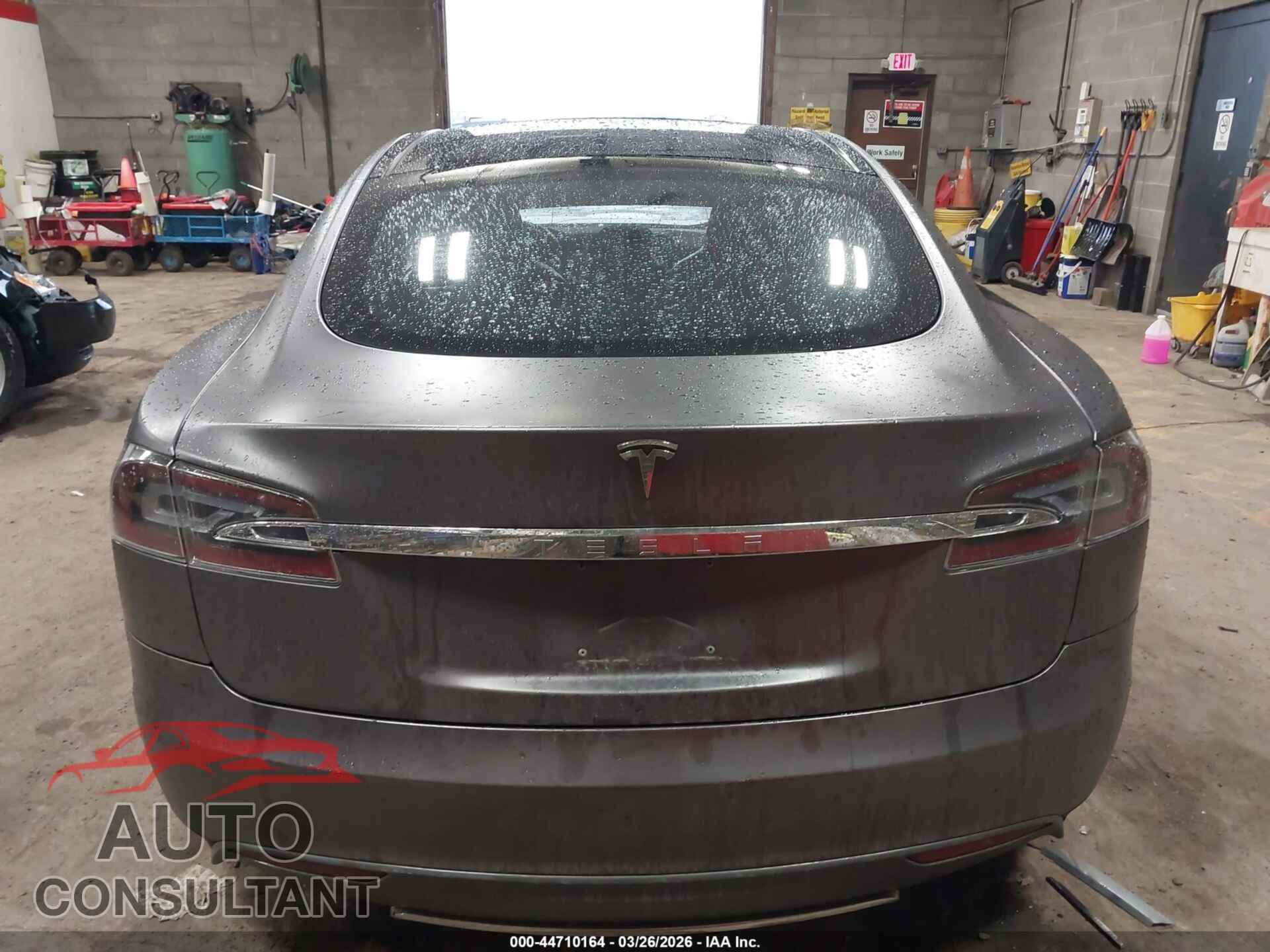TESLA MODEL S 2015 - 5YJSA1H29FF084296