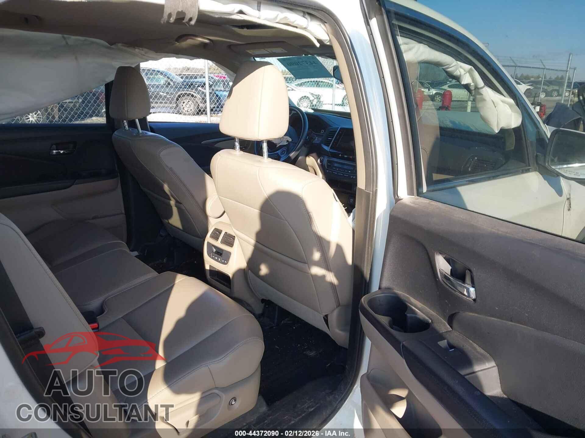 HONDA PILOT 2018 - 5FNYF6H59JB036132
