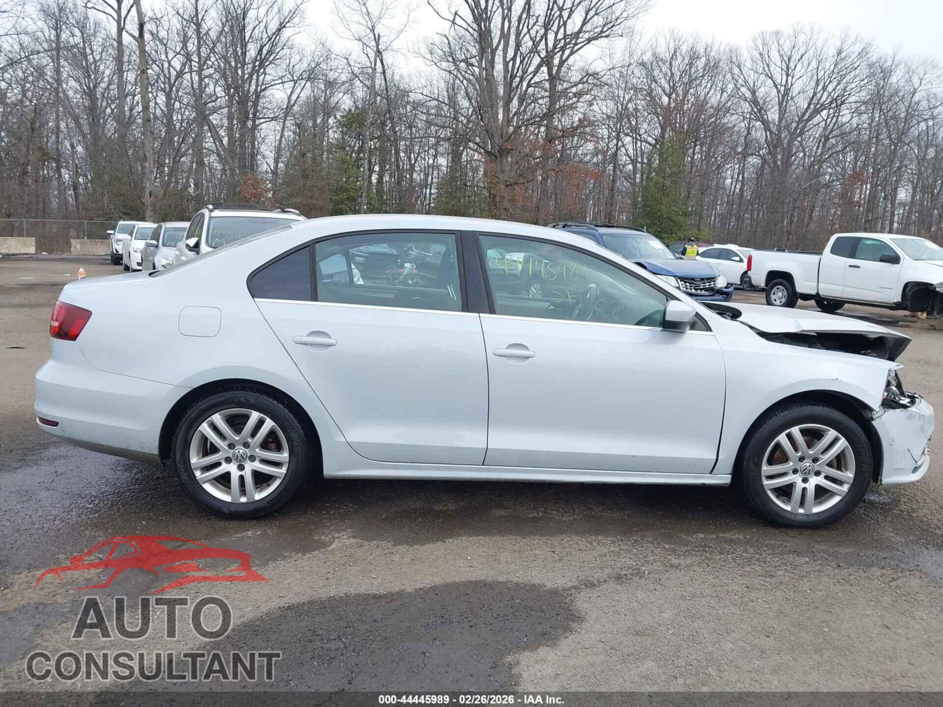 VOLKSWAGEN JETTA 2017 - 3VW2B7AJ5HM320830
