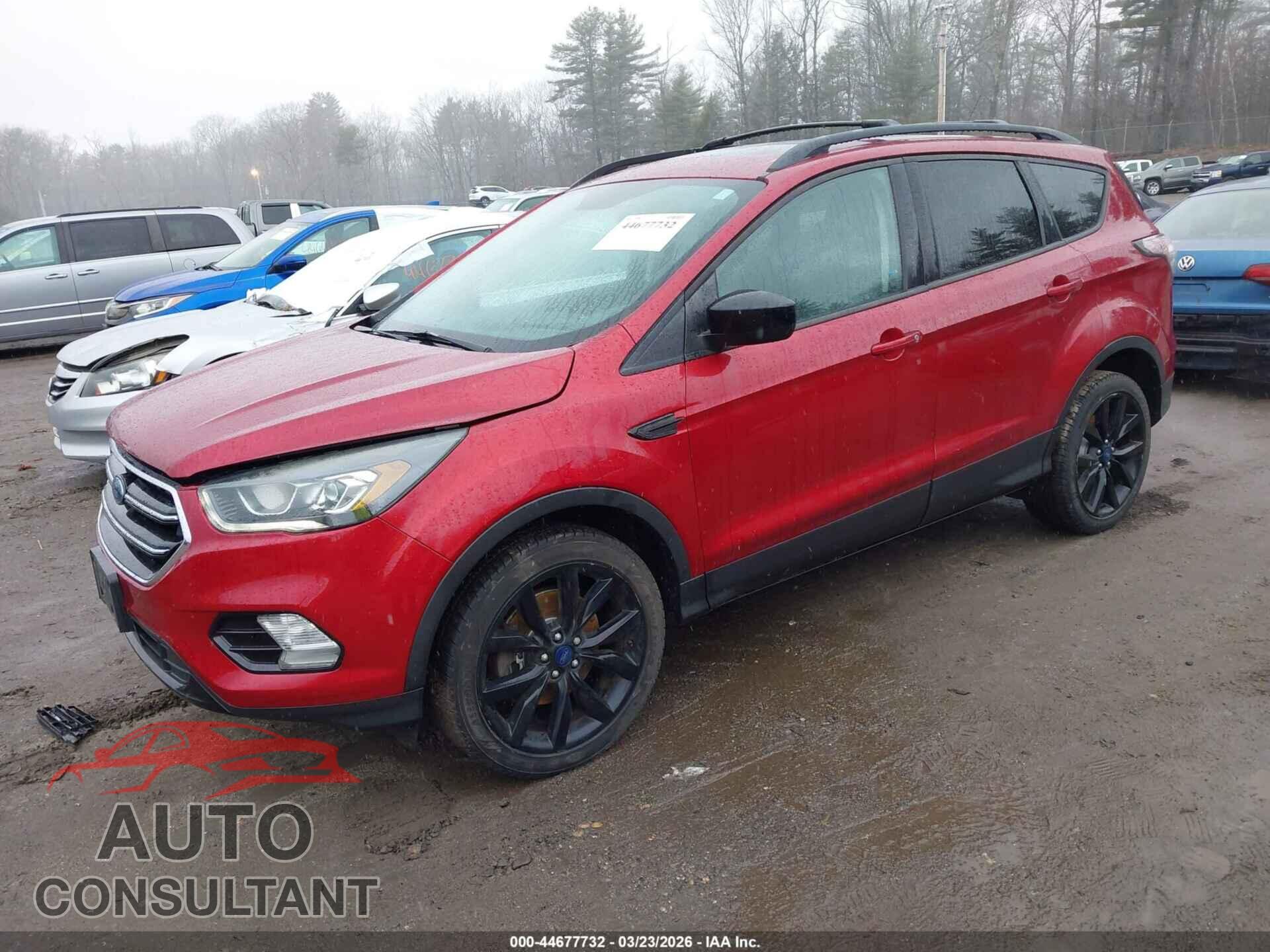 FORD ESCAPE 2017 - 1FMCU9GD7HUB11806