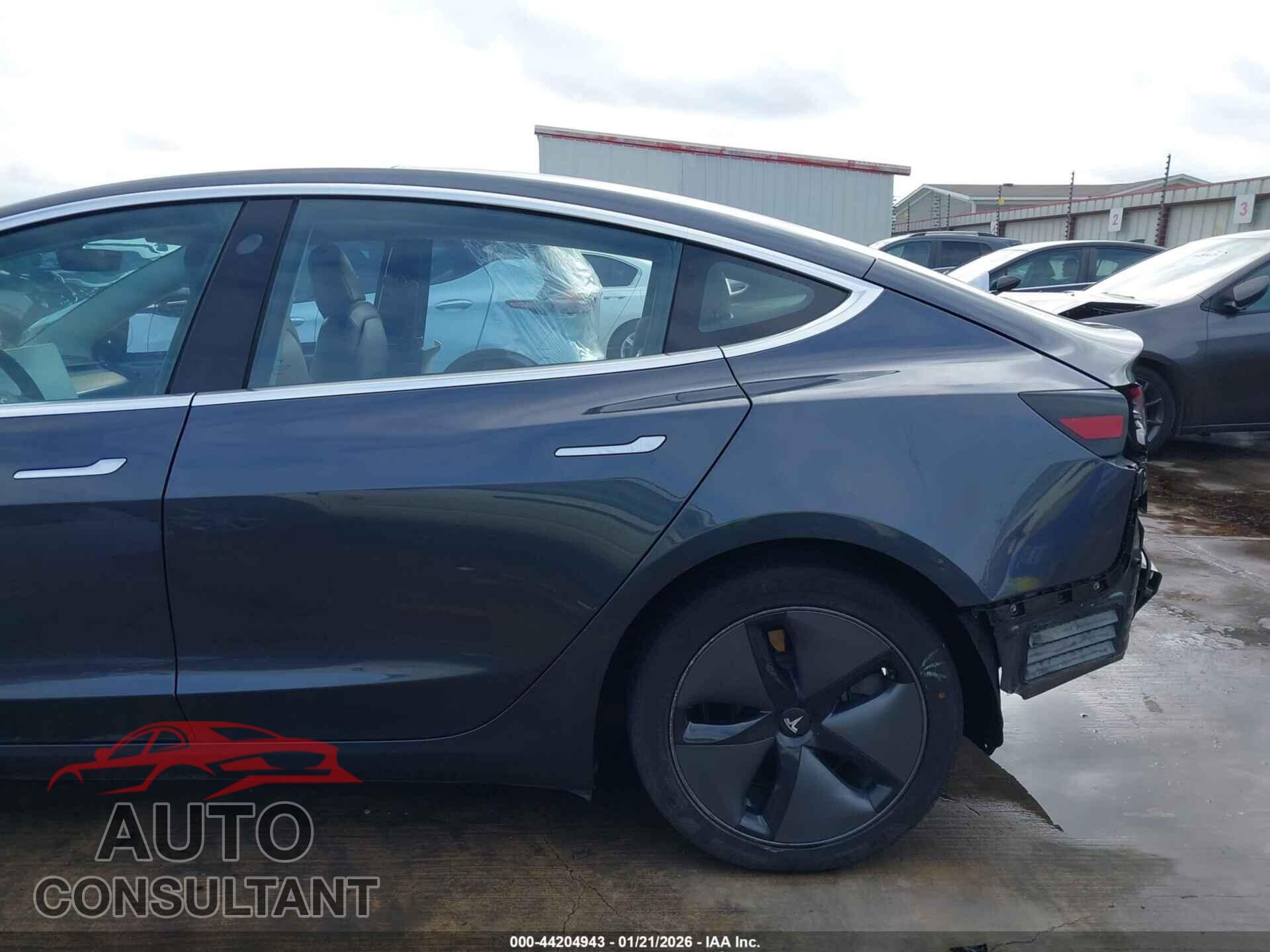 TESLA MODEL 3 2018 - 5YJ3E1EB7JF119598