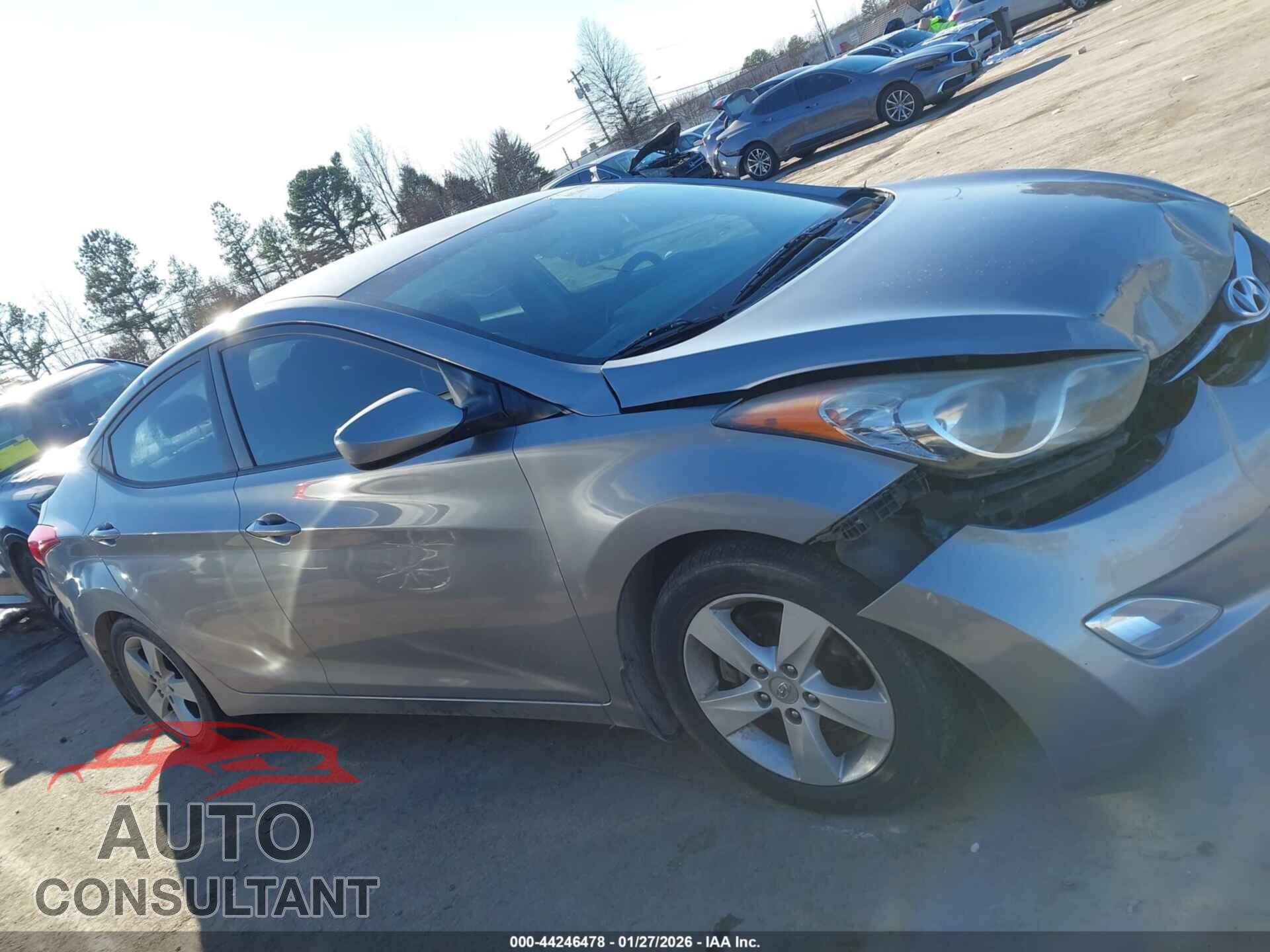HYUNDAI ELANTRA 2012 - KMHDH4AE2CU356888