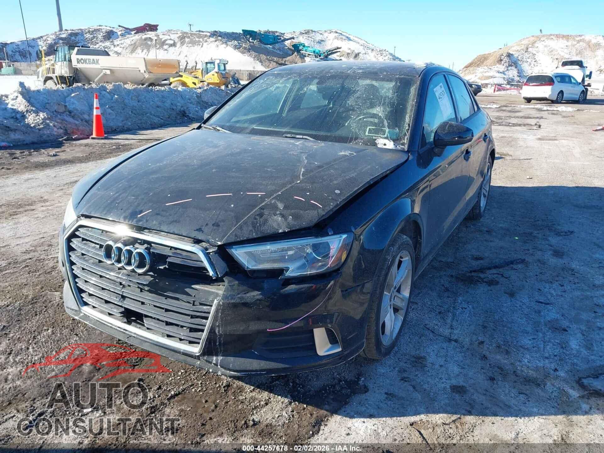 AUDI A3 2017 - WAUB8GFF1H1033873