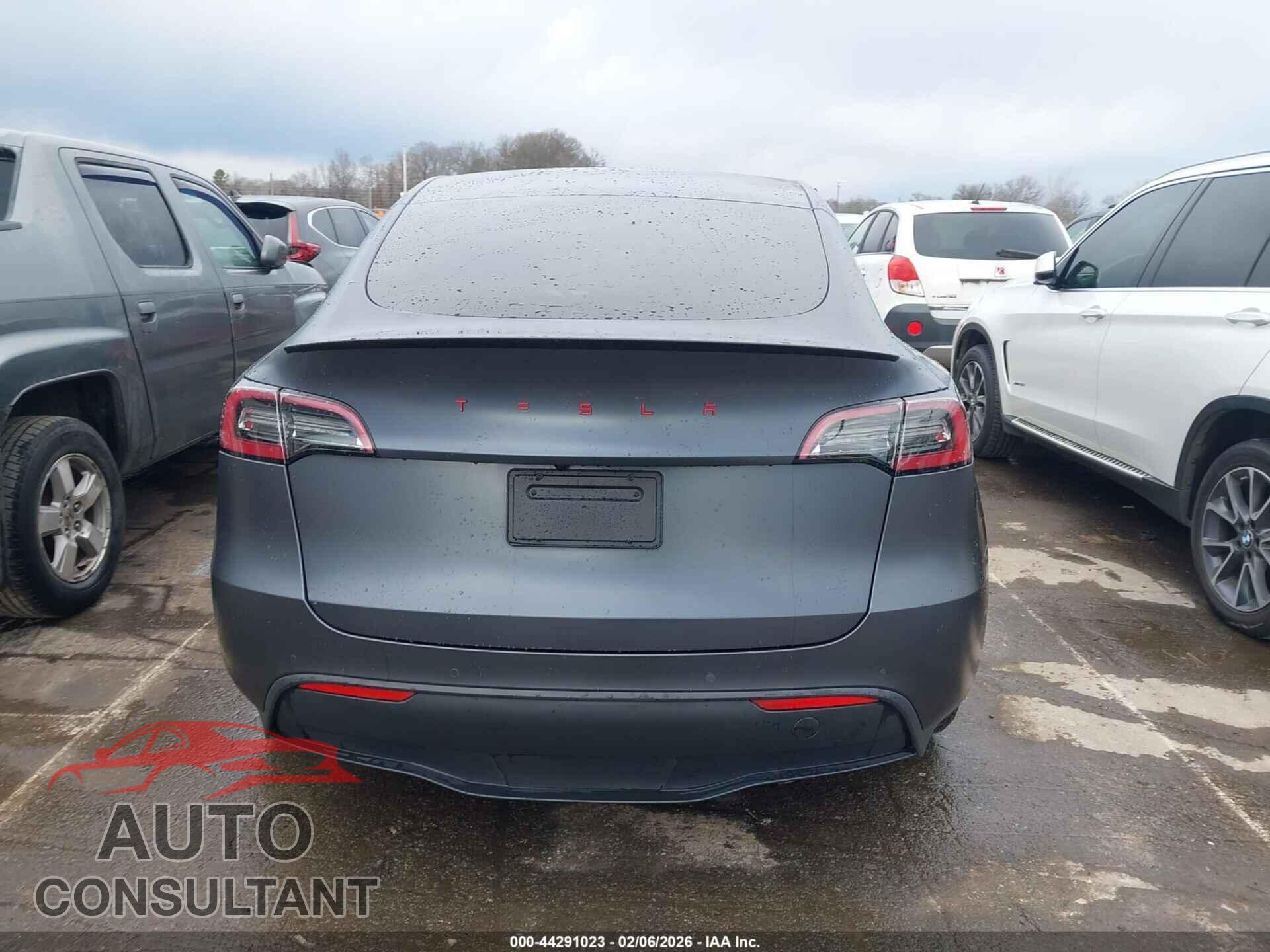 TESLA MODEL Y 2022 - 7SAYGDEF7NF535485